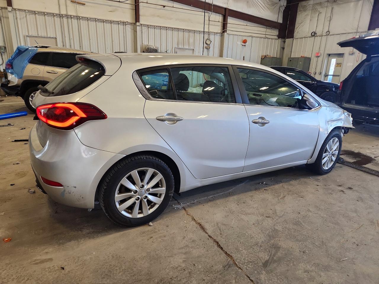 2014 Kia Forte Ex Серебряный vin: KNAFX5A83E5211532