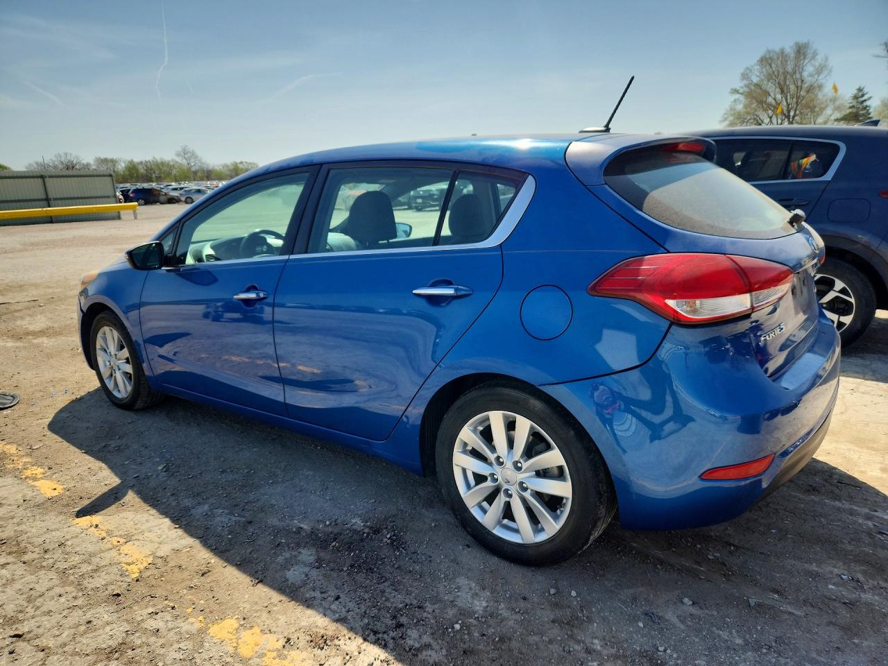2015 Kia Forte5 Ex Blue vin: KNAFX5A83F5370925