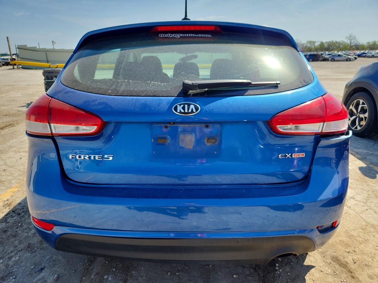 2015 Kia Forte5 Ex Blue vin: KNAFX5A83F5370925