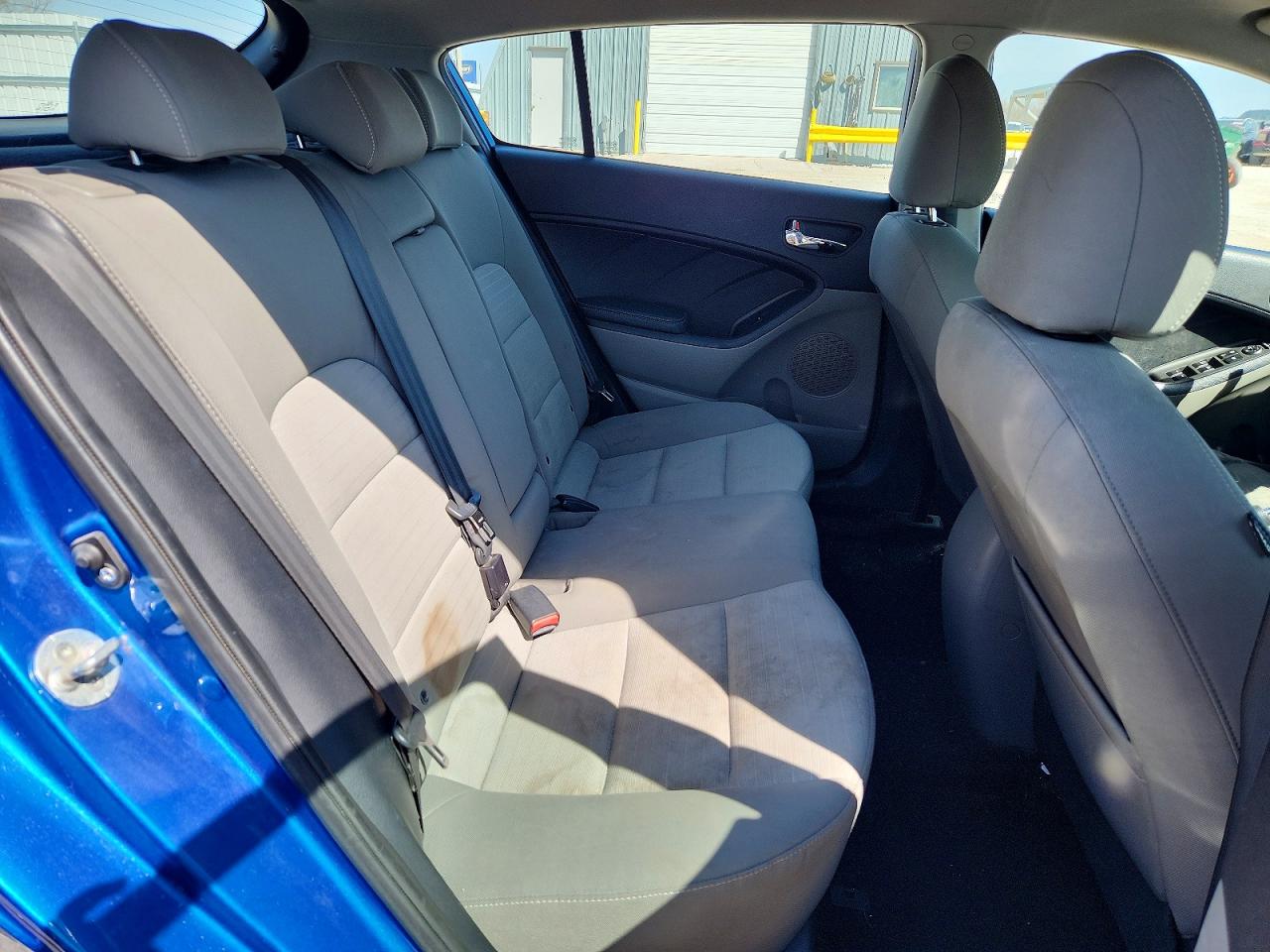 2015 Kia Forte5 Ex Blue vin: KNAFX5A83F5370925