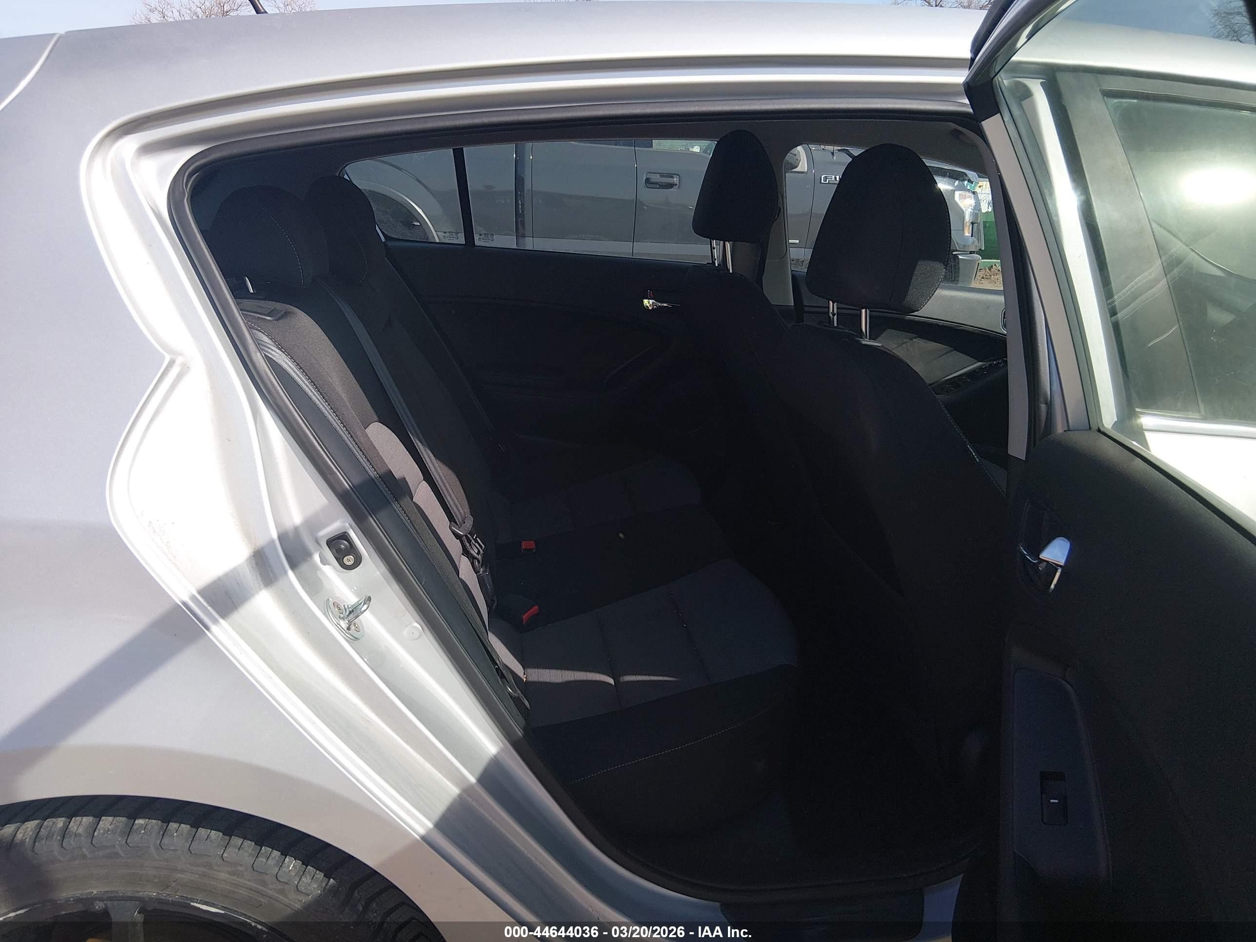 2016 Kia Forte Ex Серебряный vin: KNAFX5A84G5629245