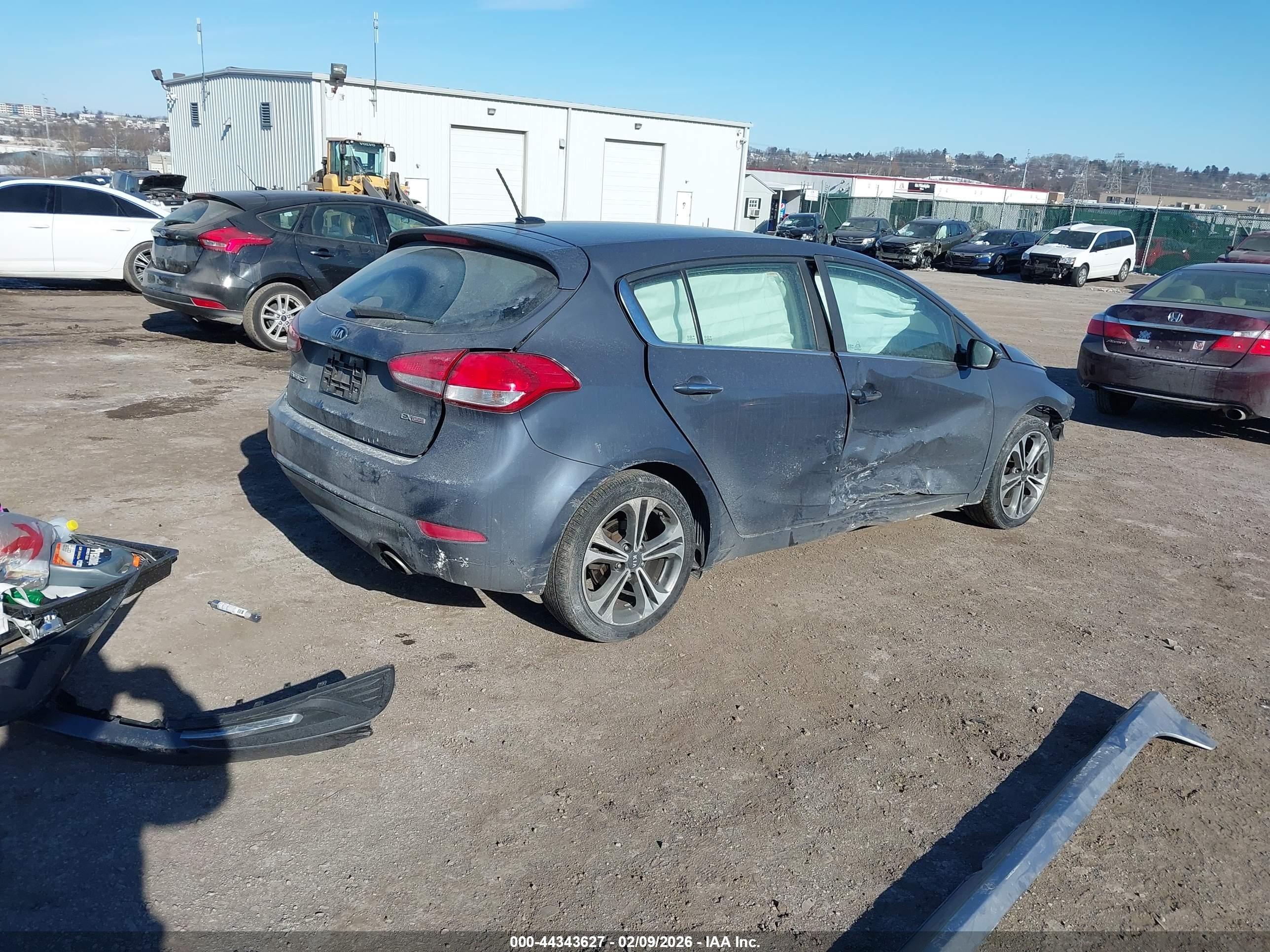 2016 Kia Forte Ex Black vin: KNAFX5A86G5627075