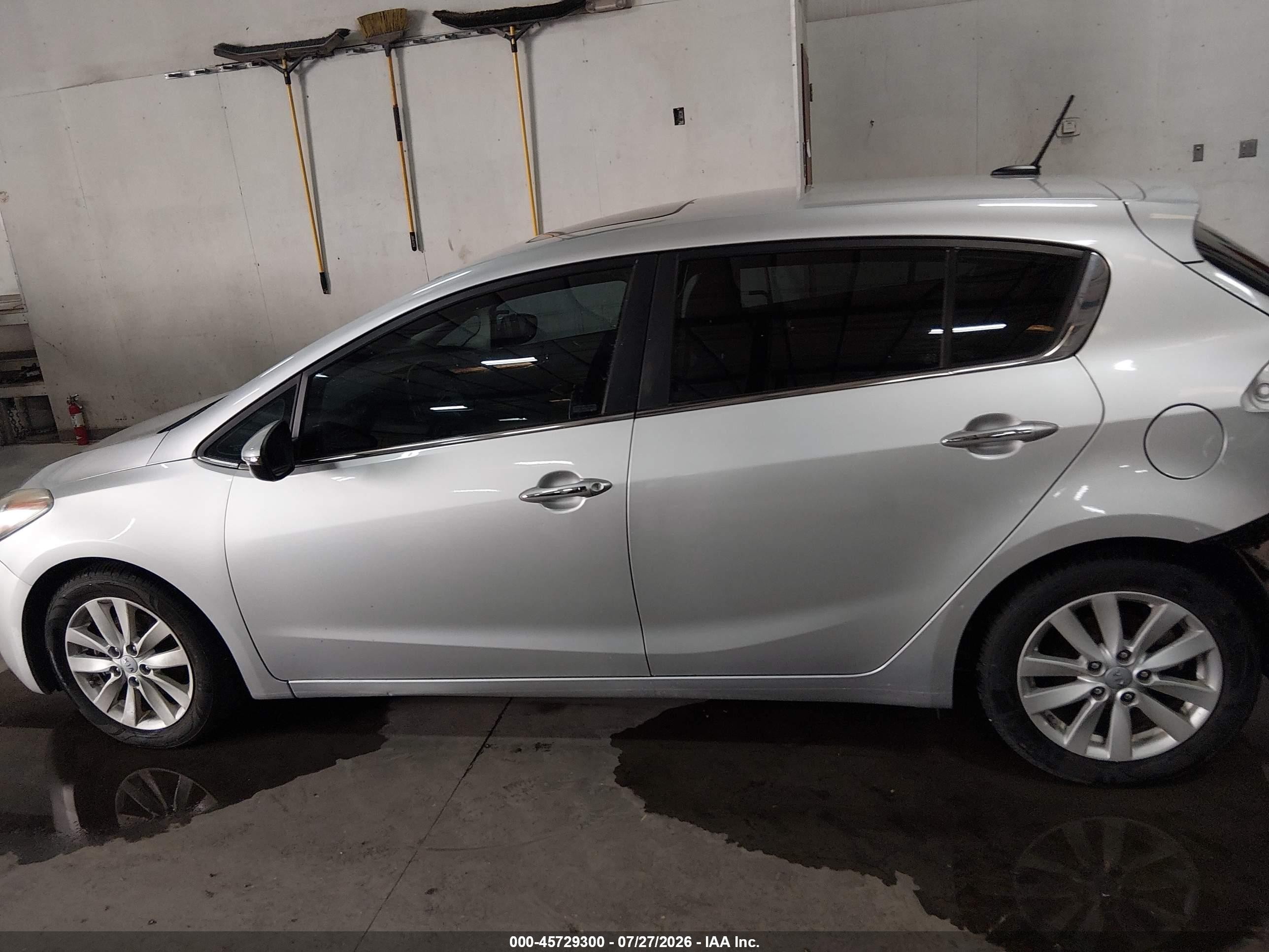 2015 Kia Forte Ex Серебряный vin: KNAFX5A8XF5296659