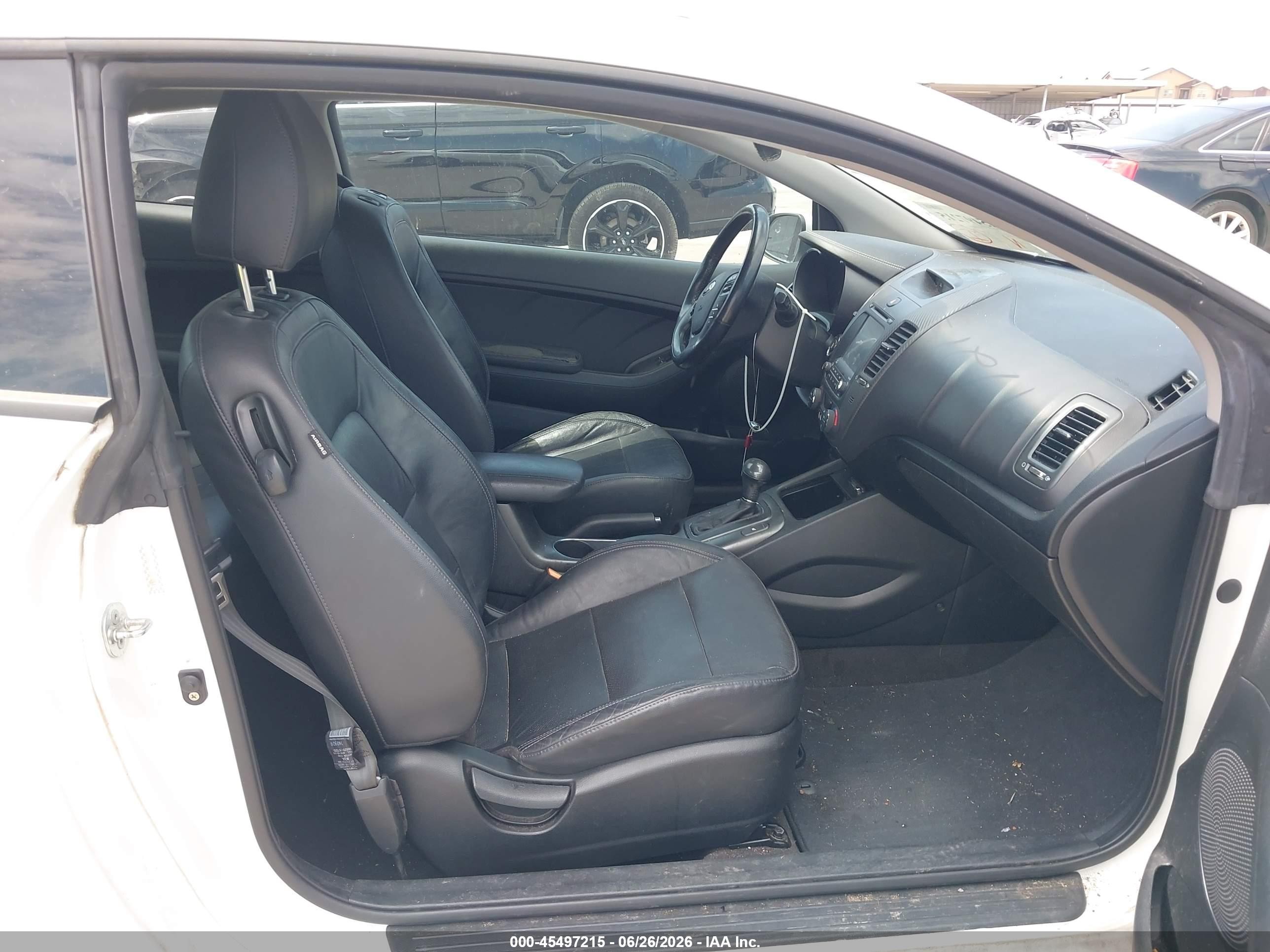 2015 Kia Forte Koup Ex White vin: KNAFX6A82F5388788