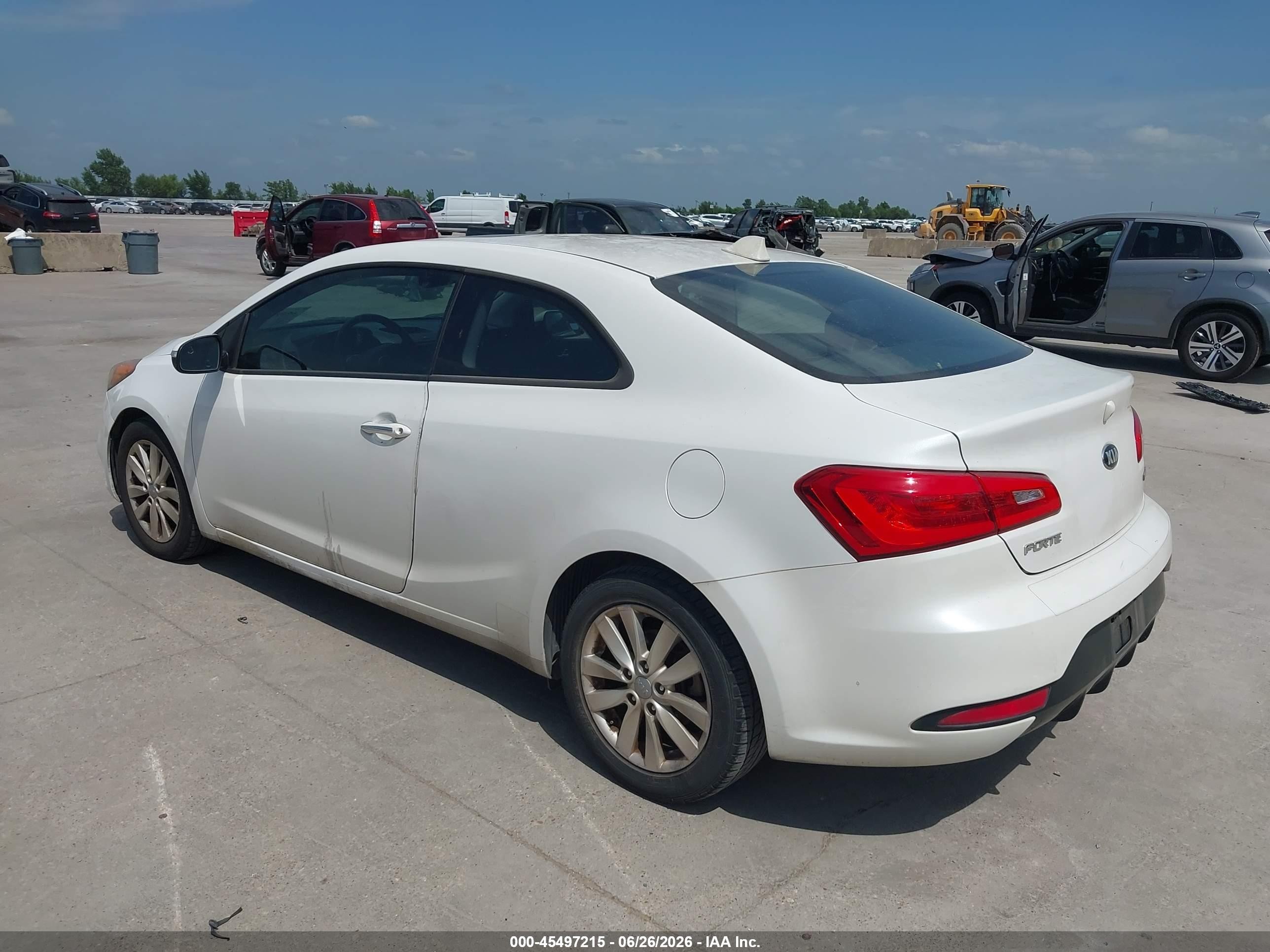 2015 Kia Forte Koup Ex White vin: KNAFX6A82F5388788