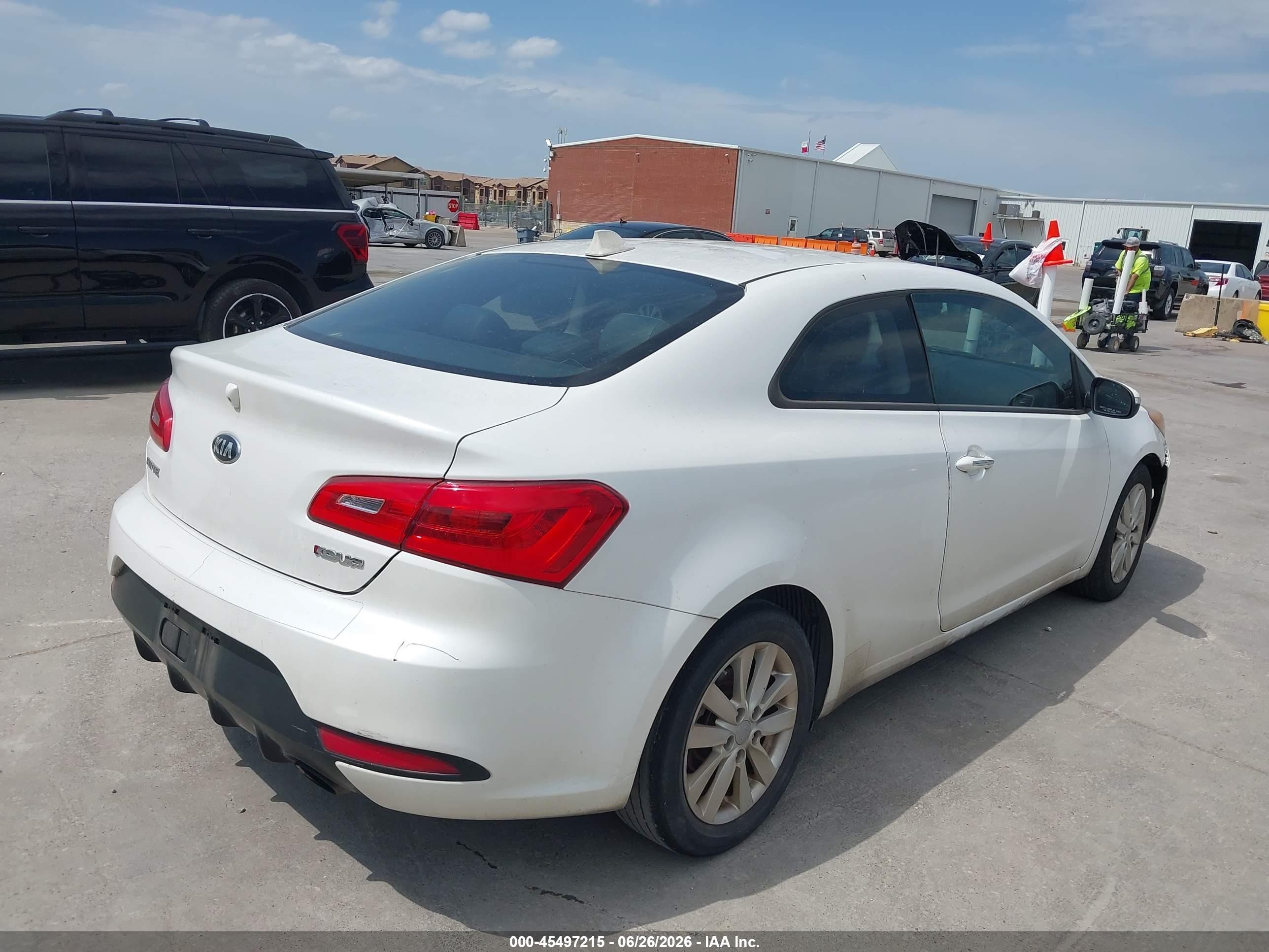 2015 Kia Forte Koup Ex White vin: KNAFX6A82F5388788