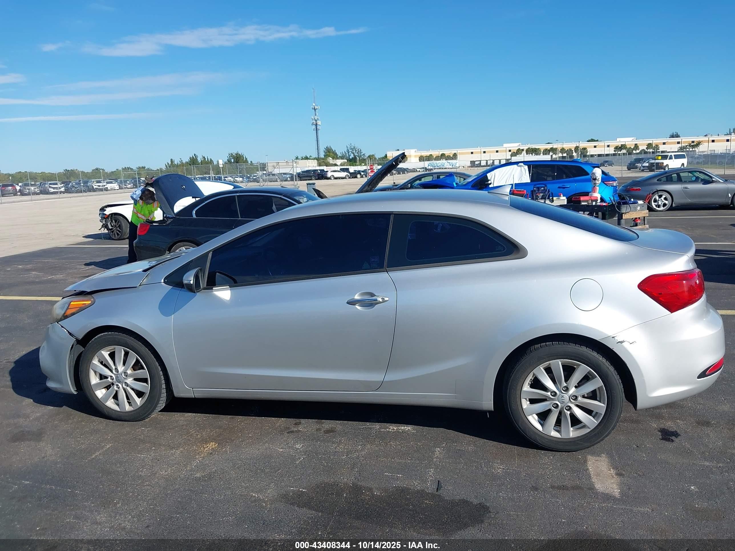 2014 Kia Forte Koup Ex Серебряный vin: KNAFX6A84E5237515