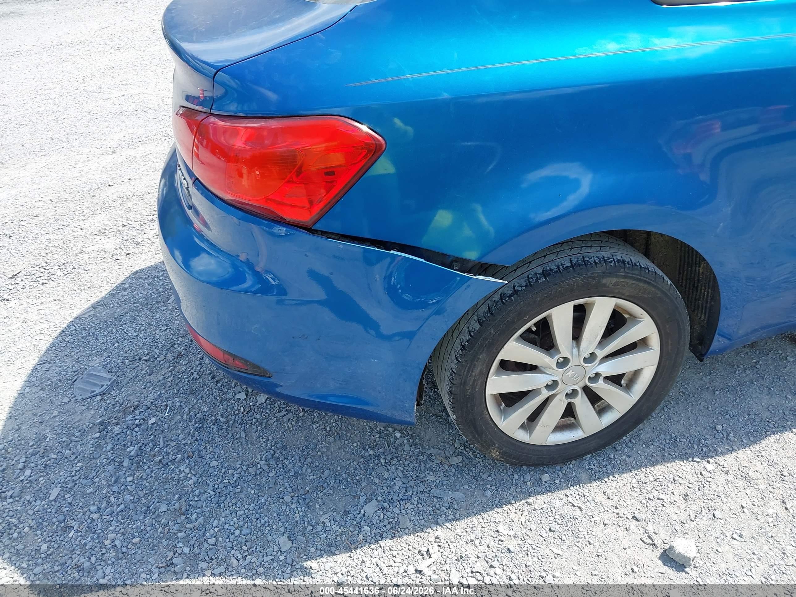 2014 Kia Forte Koup Ex Blue vin: KNAFX6A86E5175437