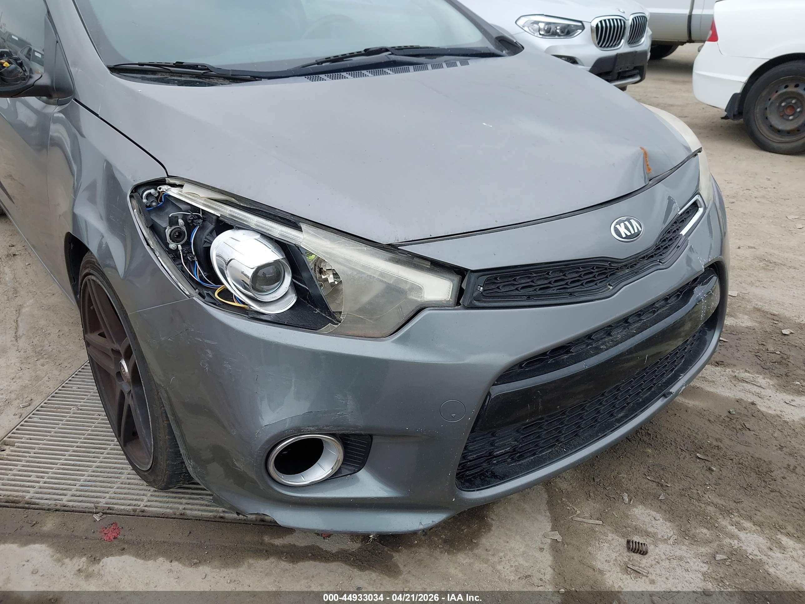 2014 Kia Forte Koup Ex Серый vin: KNAFX6A86E5188365