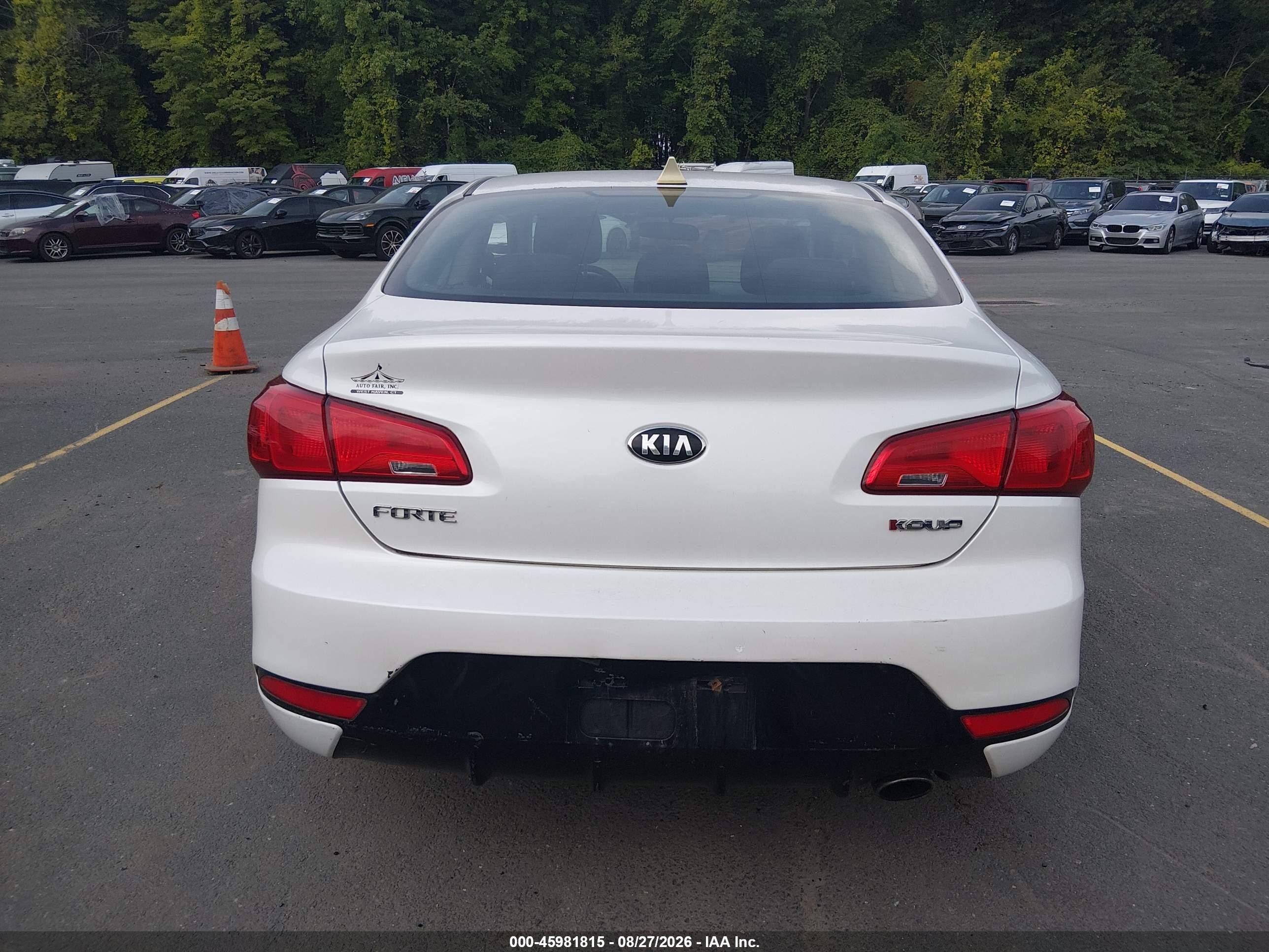 2015 Kia Forte Koup Ex White vin: KNAFX6A87F5403124