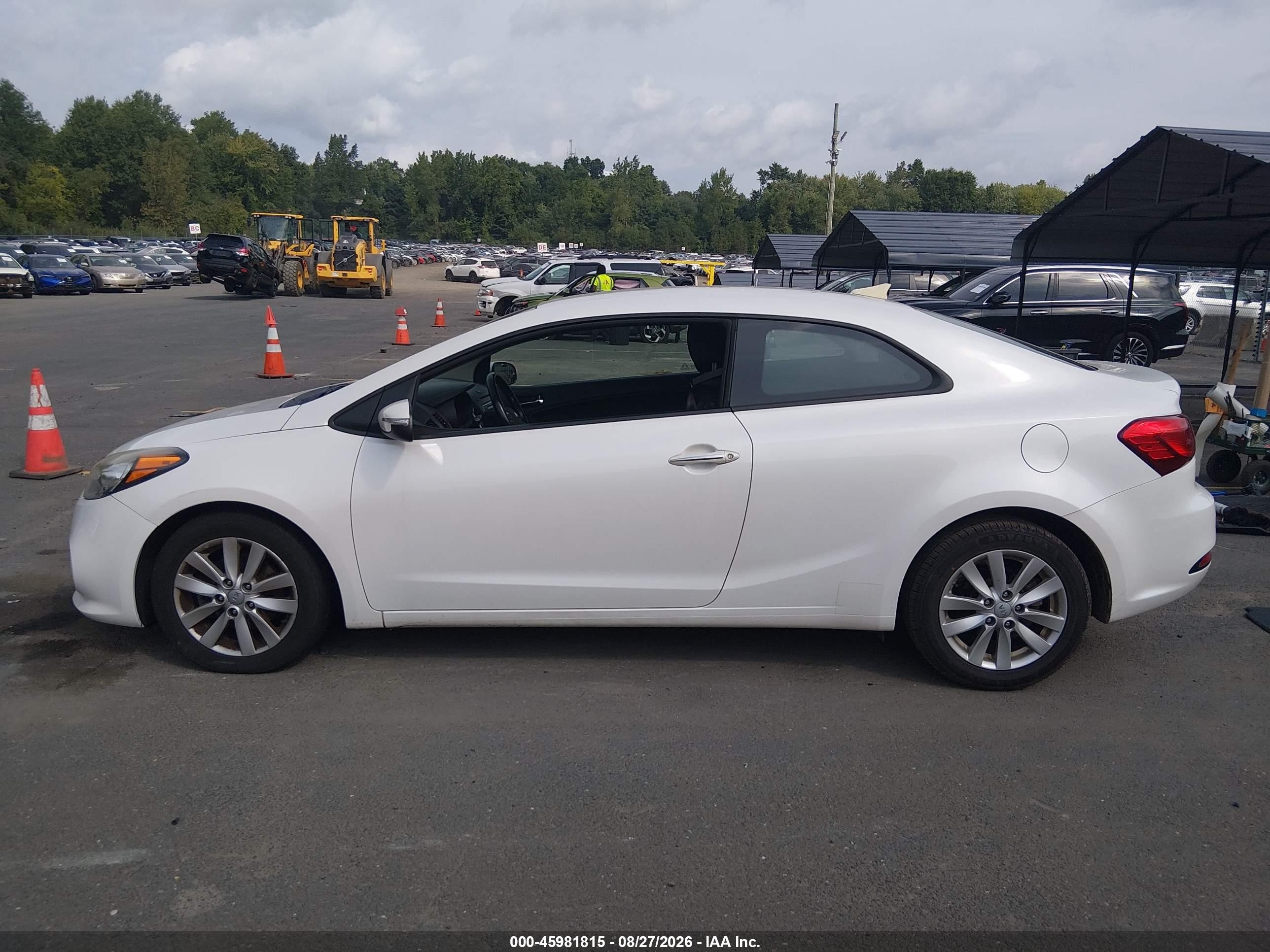 2015 Kia Forte Koup Ex White vin: KNAFX6A87F5403124
