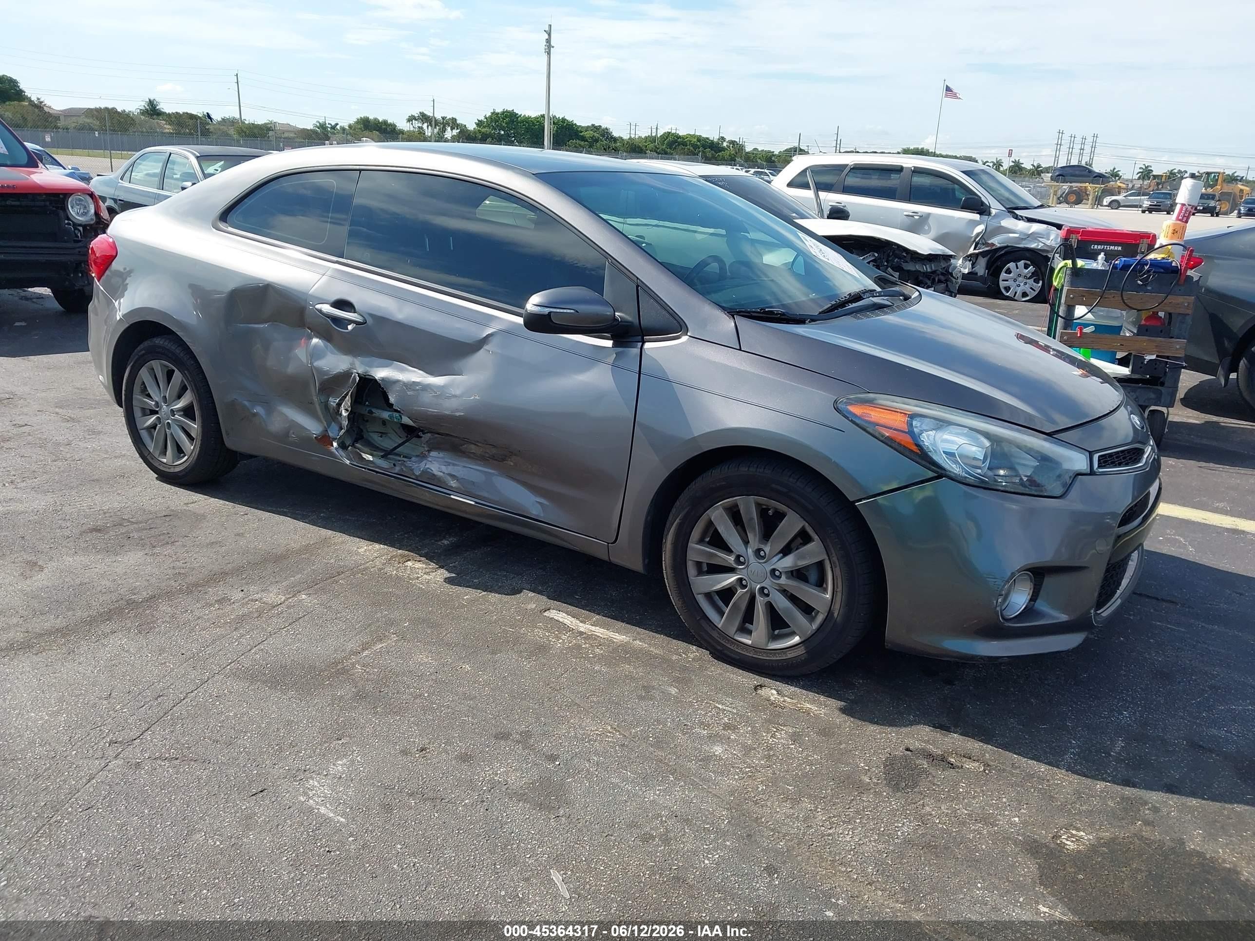 2014 Kia Forte Koup Ex Gray vin: KNAFX6A88E5202850