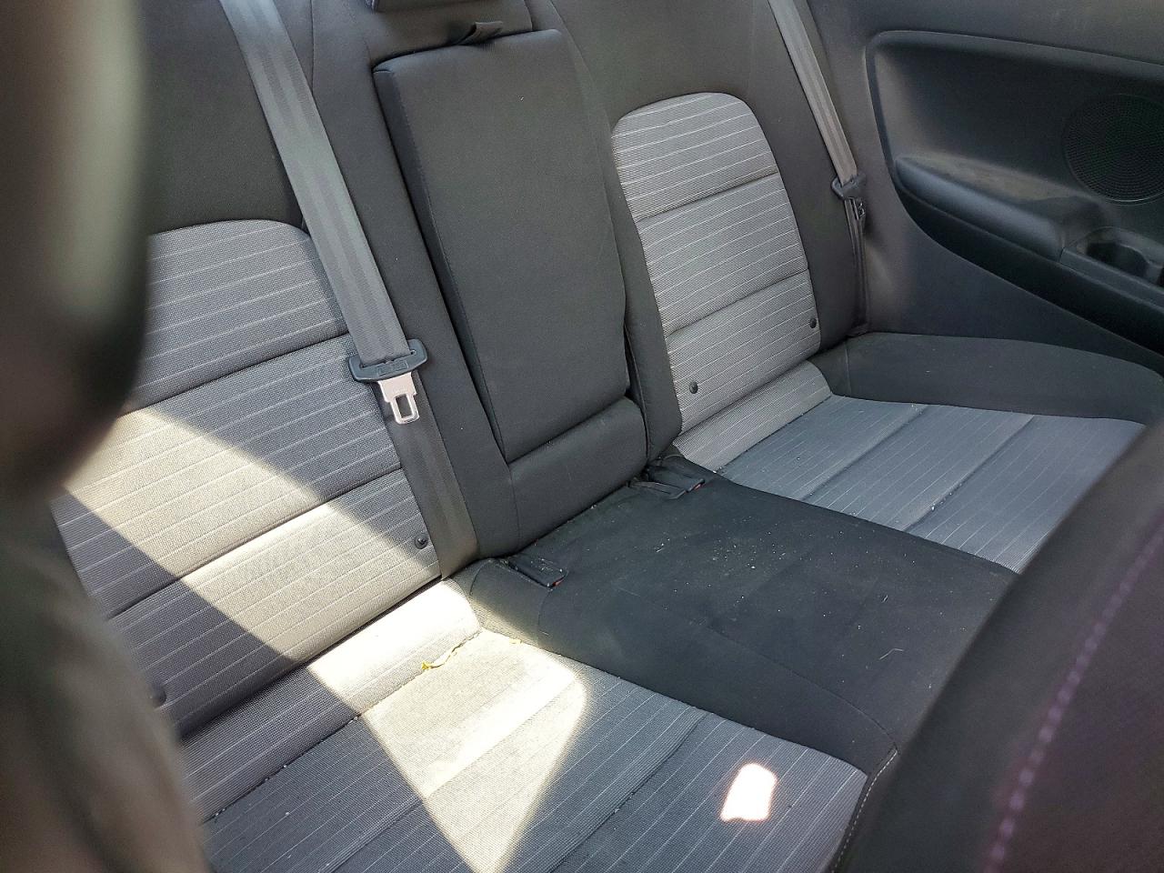 2015 Kia Forte Gray vin: KNAFX6A89F5283696