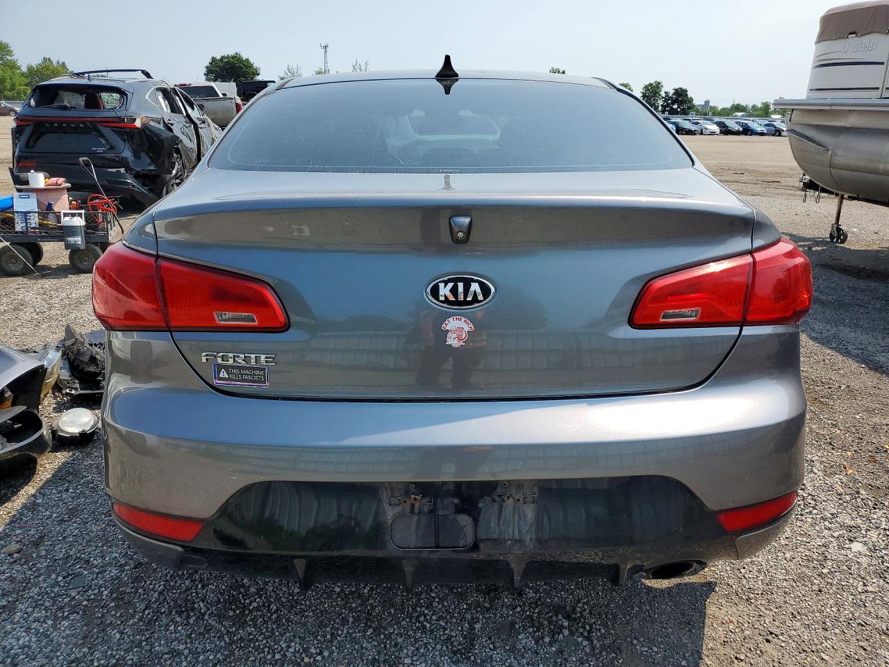 2015 Kia Forte Gray vin: KNAFX6A89F5283696
