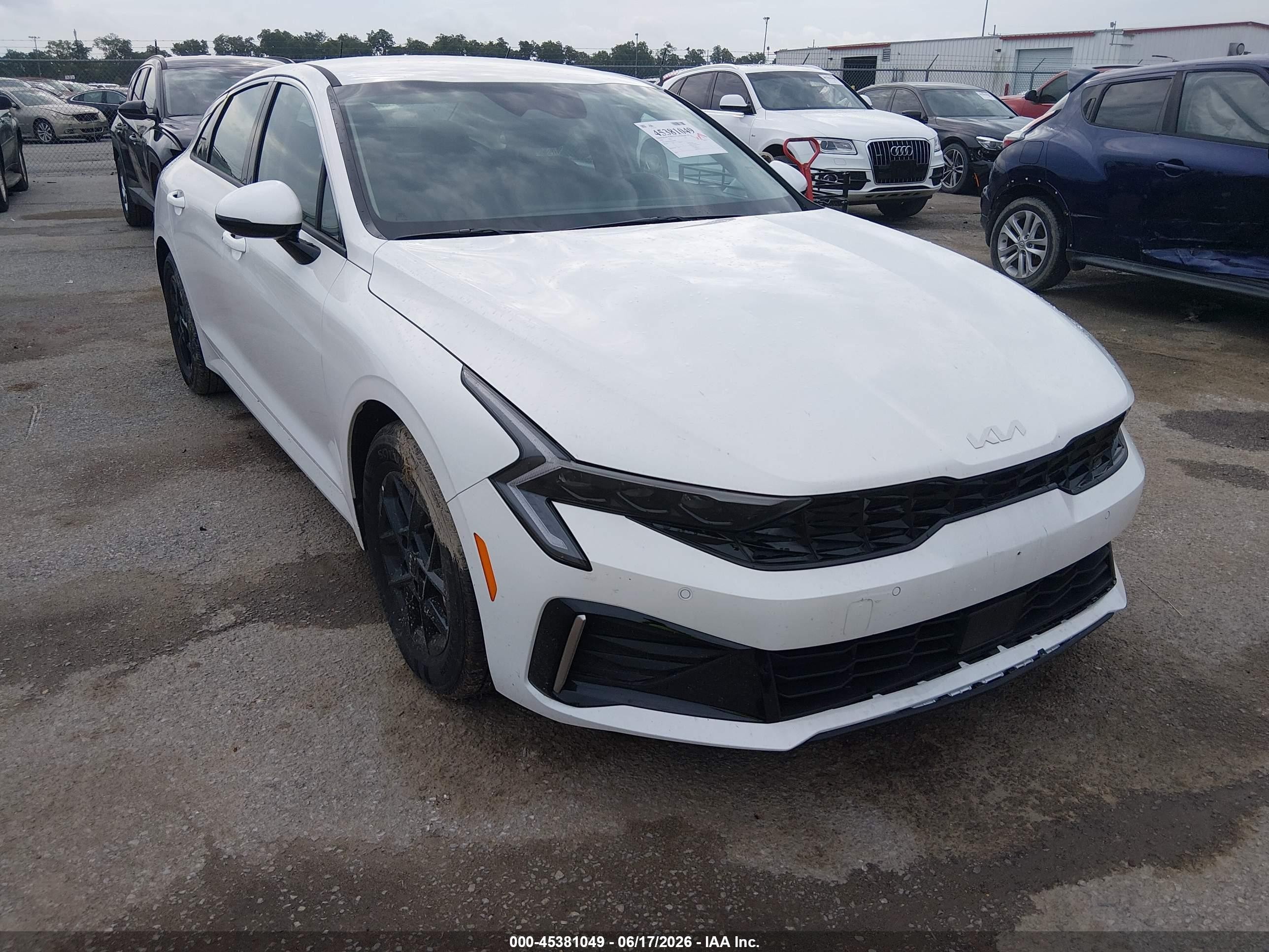 2026 Kia K5 Lxs Fwd White vin: KNAG24J78T5459082