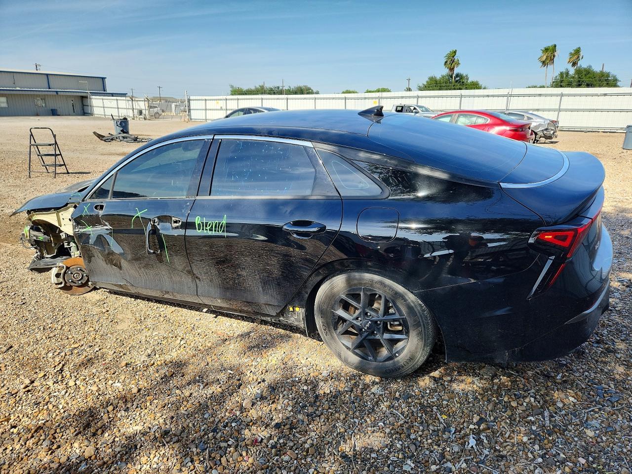 2025 Kia K5 Lxs Черный vin: KNAG24J79S5272500