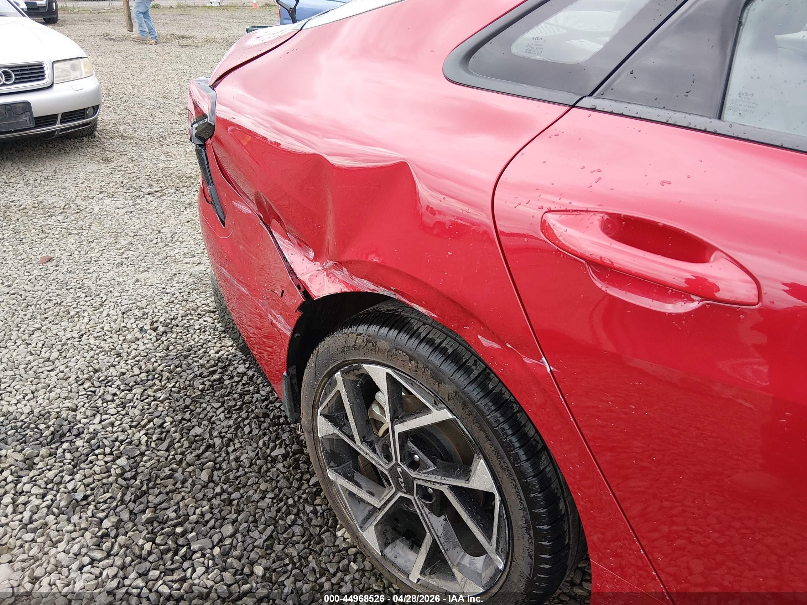 2025 Kia K5 Ex Red vin: KNAG34J72S5279981