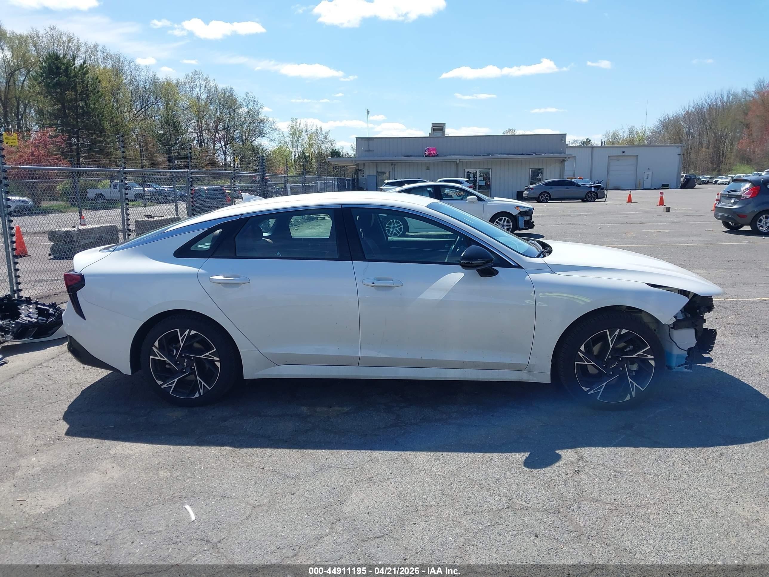 2026 Kia K5 Gt-line Awd White vin: KNAG64J76T5408149