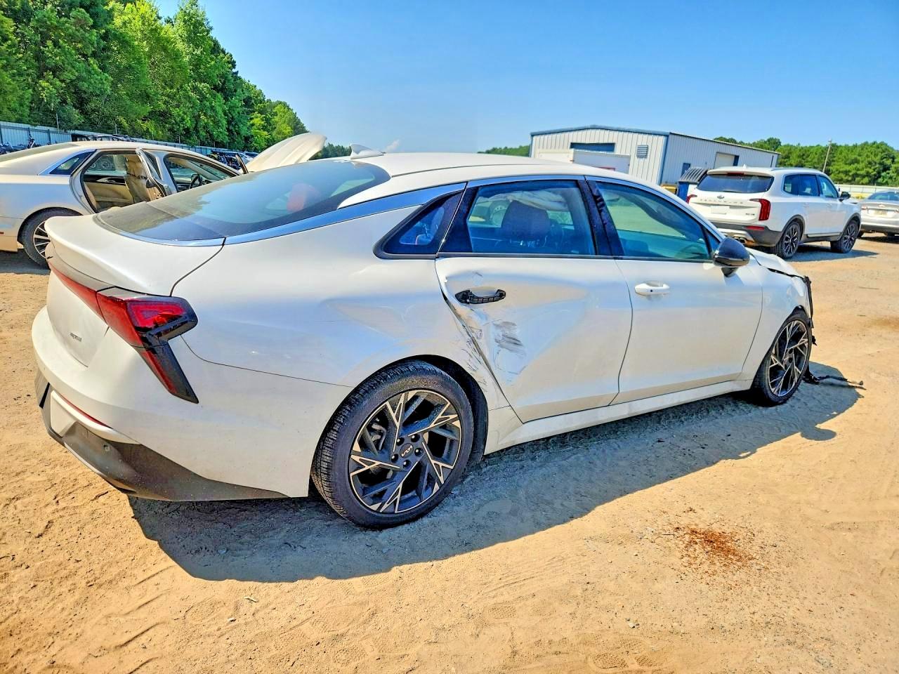 2026 Kia K5 Gt Line White vin: KNAG64J76T5418664