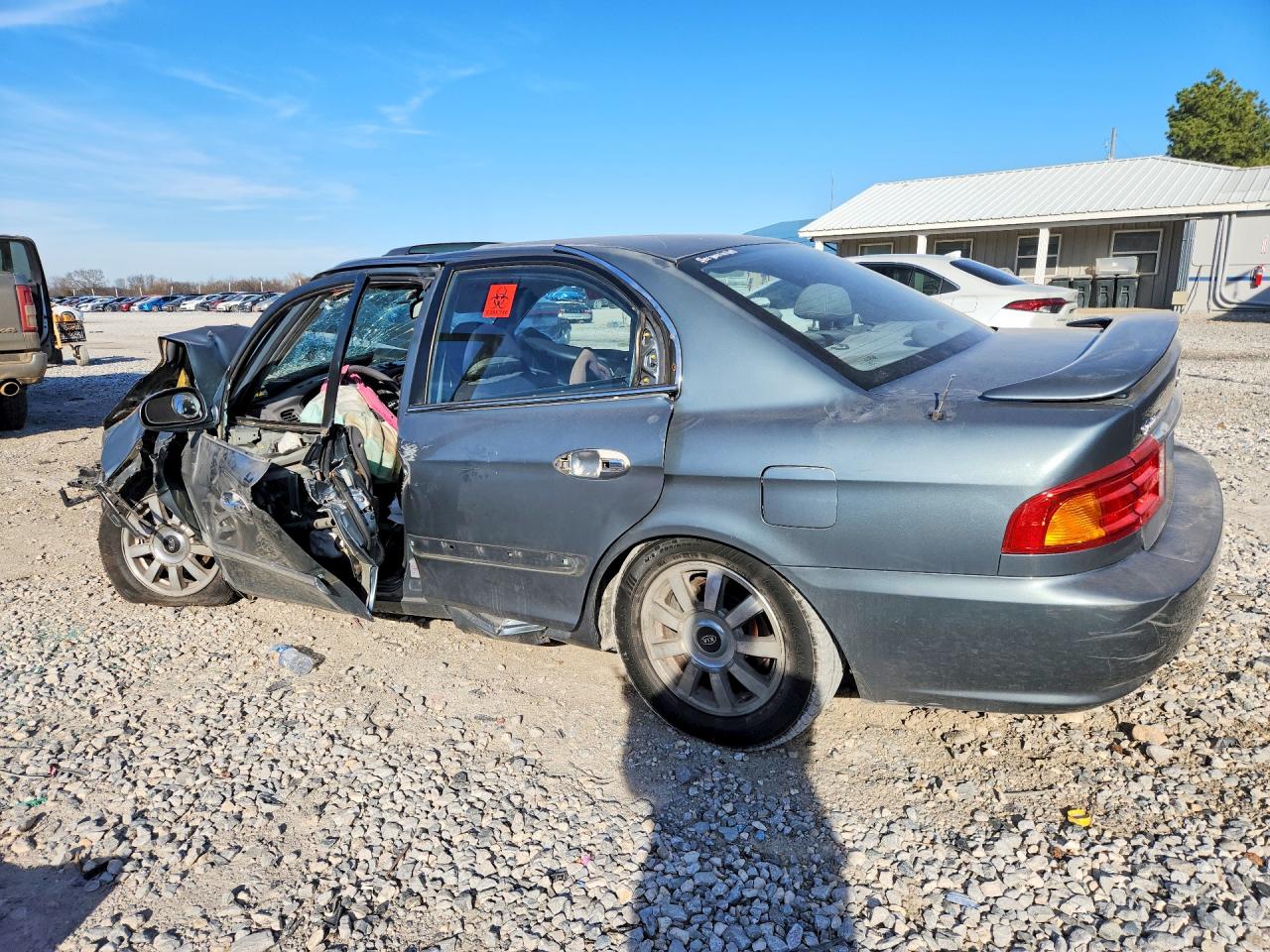 2001 Kia Optima Silver vin: KNAGD124515098534