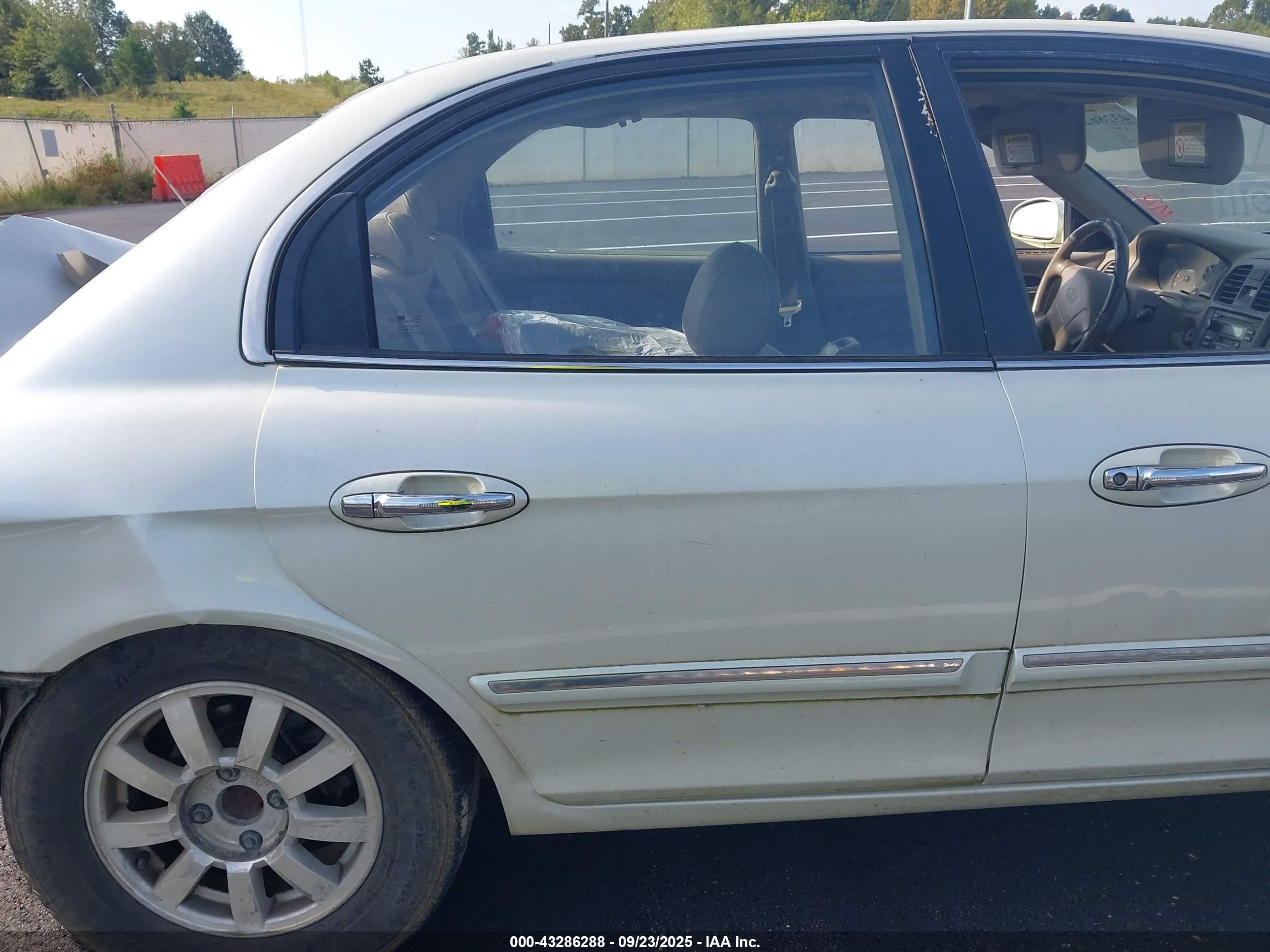 2001 Kia Optima Lx V6/se V6 White vin: KNAGD124815092274
