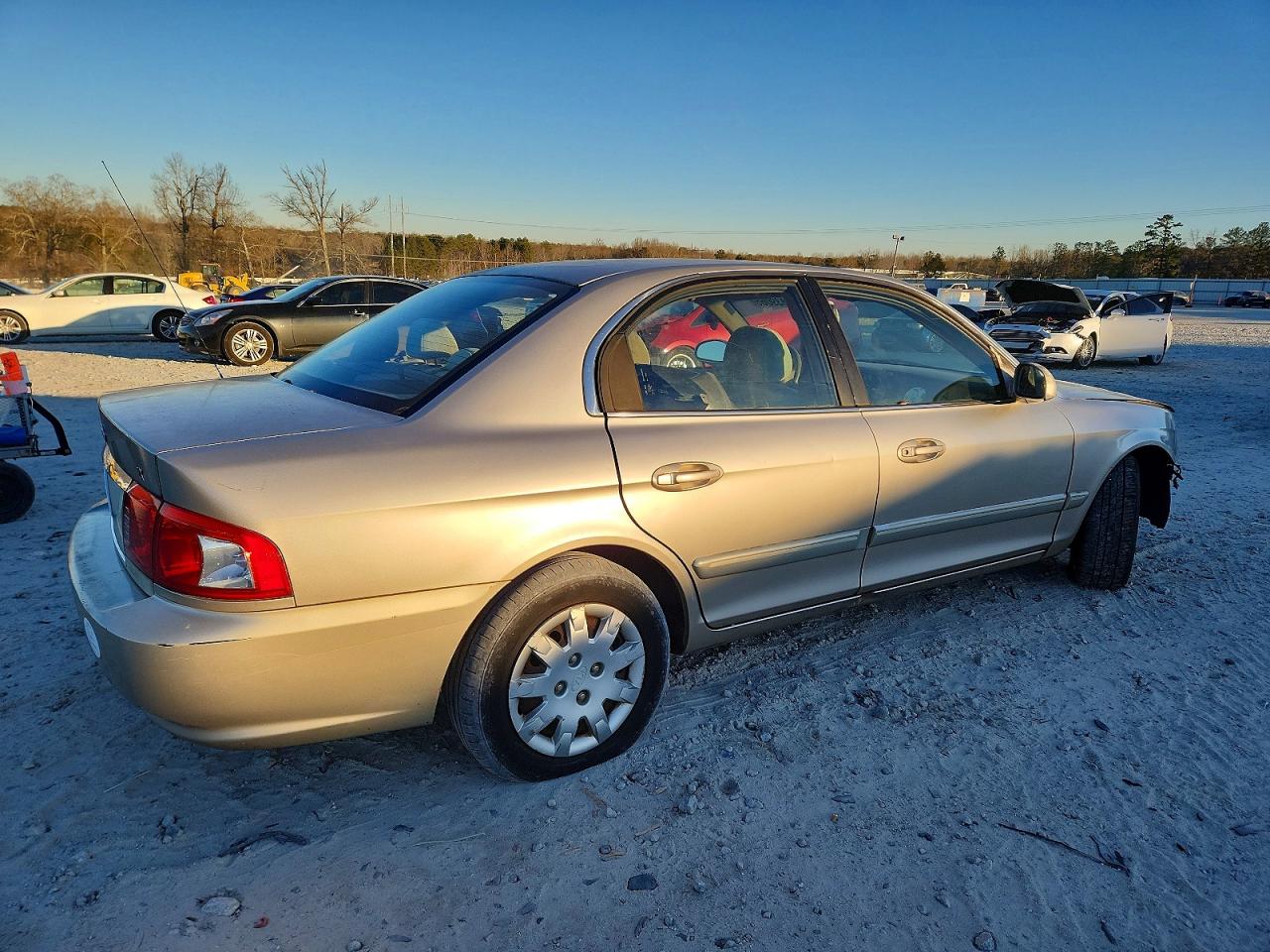 2004 Kia Optima Lx Silver vin: KNAGD126145363357