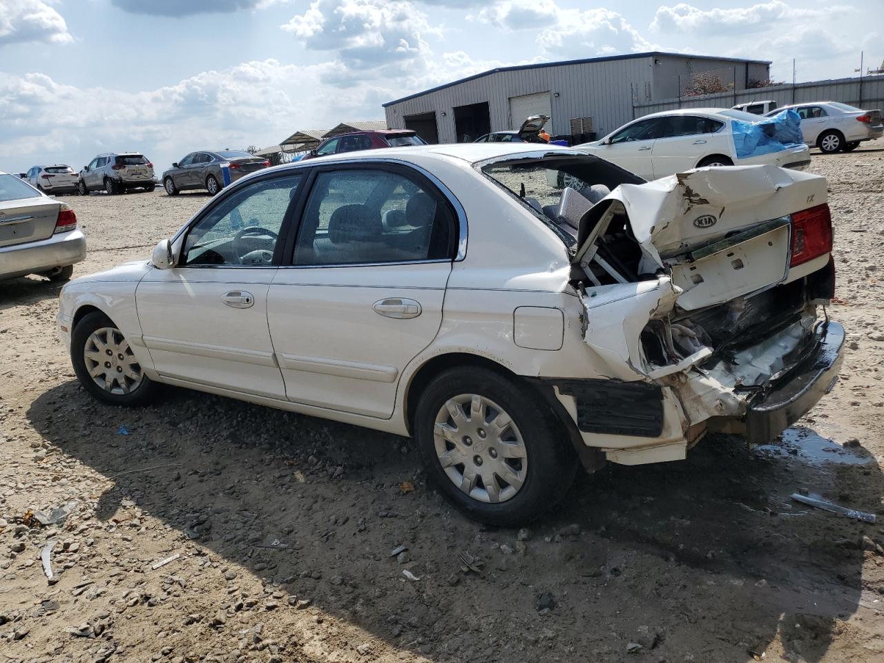 2004 Kia Optima Lx Белый vin: KNAGD126245258259