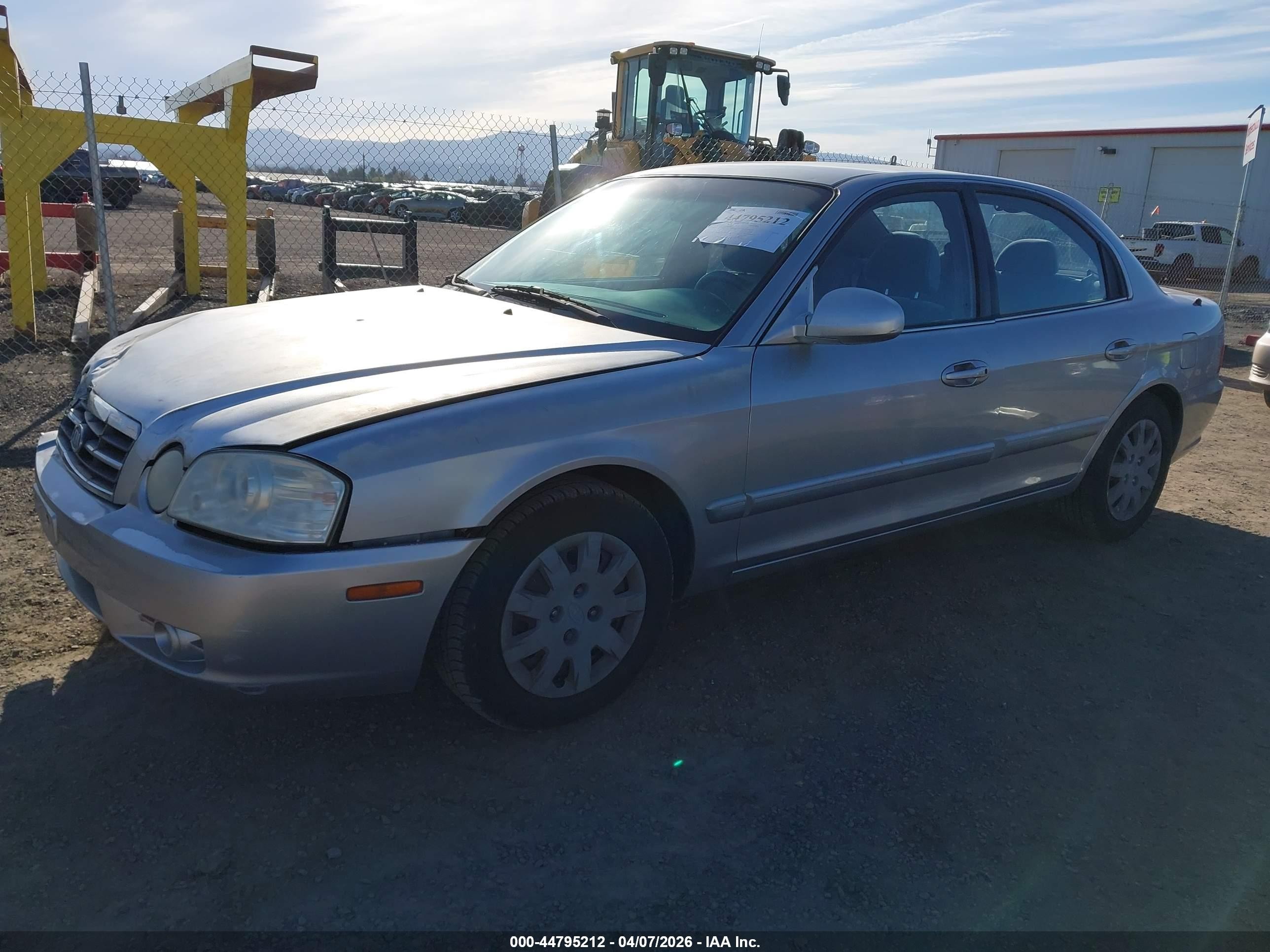 2005 Kia Optima Ex/lx Серебряный vin: KNAGD126255378693