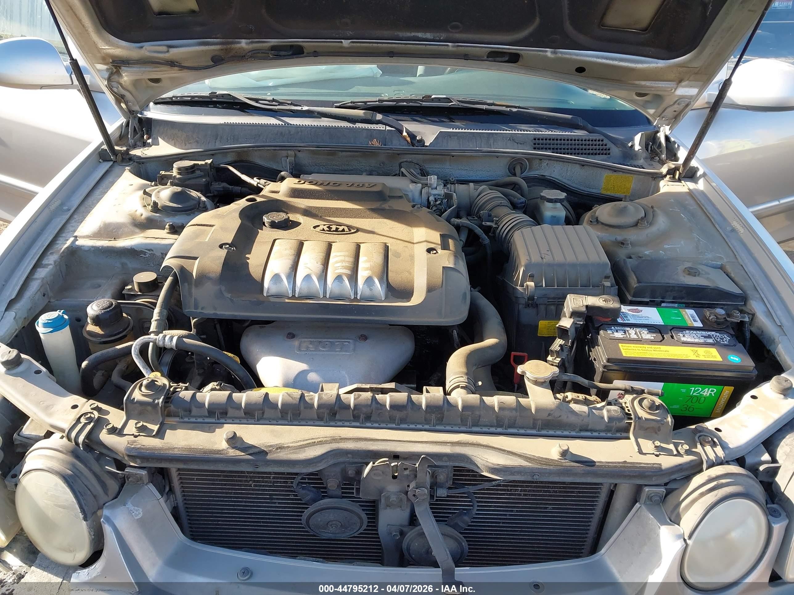 2005 Kia Optima Ex/lx Серебряный vin: KNAGD126255378693