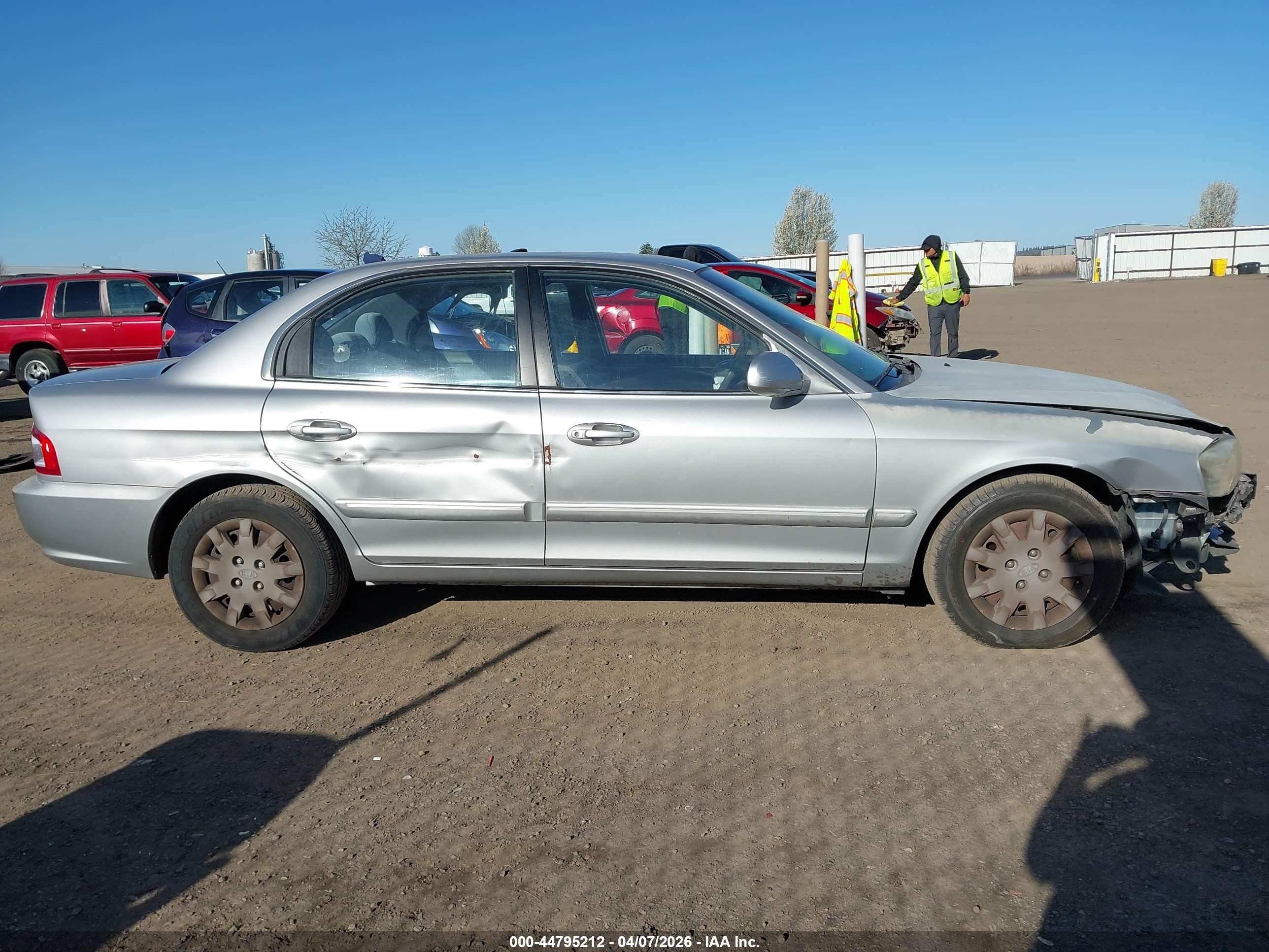 2005 Kia Optima Ex/lx Серебряный vin: KNAGD126255378693
