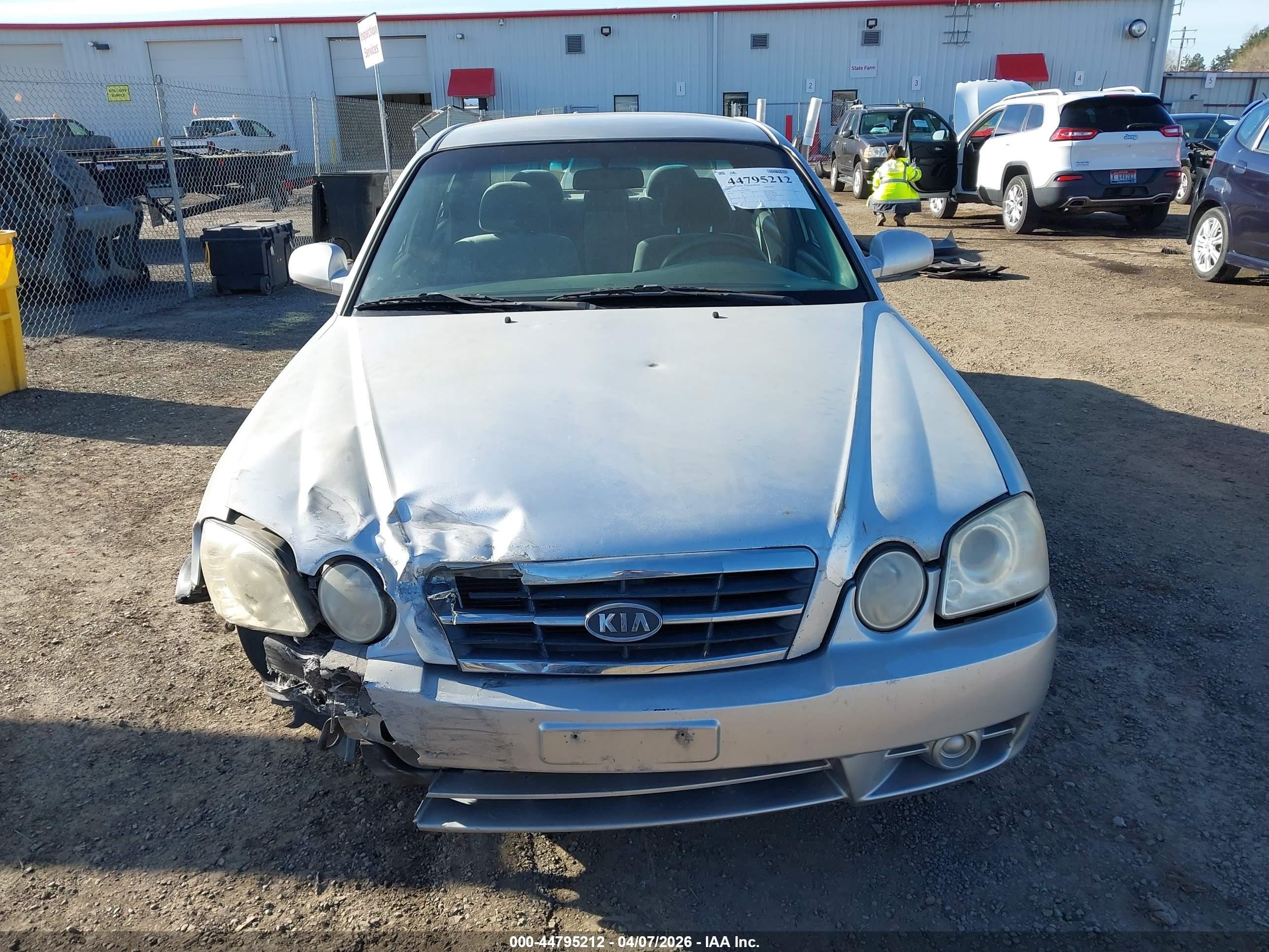 2005 Kia Optima Ex/lx Серебряный vin: KNAGD126255378693