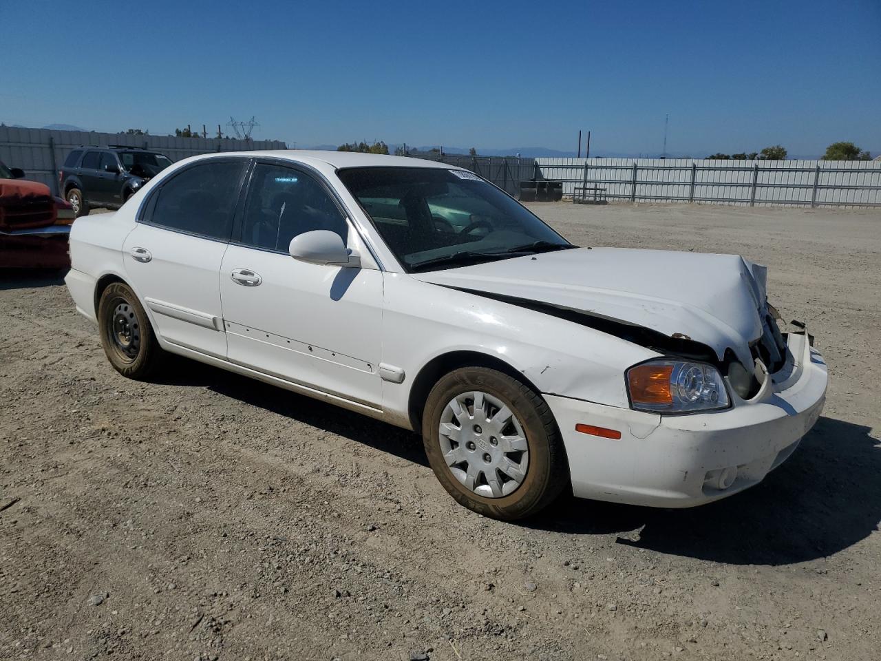 2004 Kia Optima Lx White vin: KNAGD126445255024