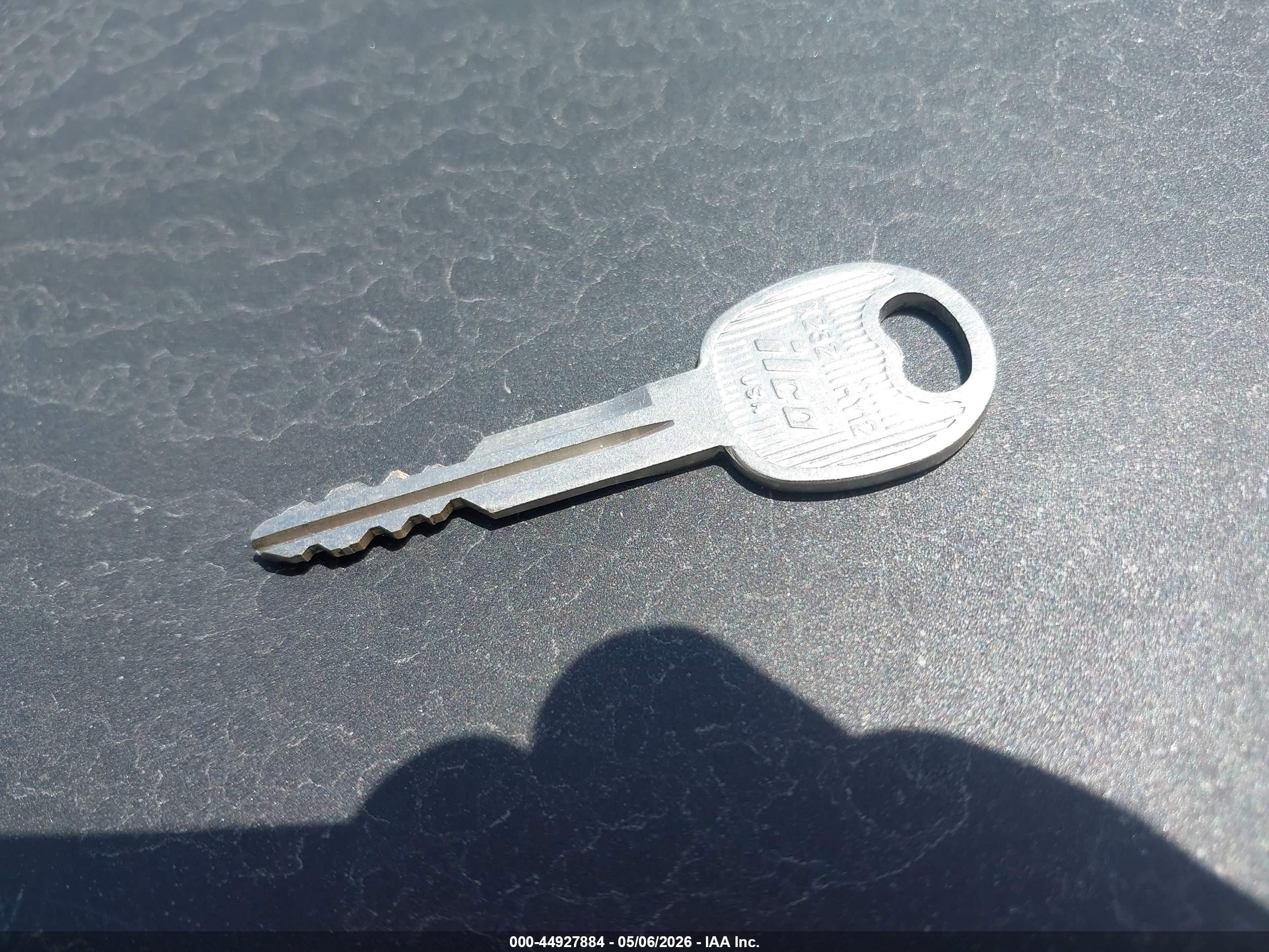 2004 Kia Optima Ex/lx Серебряный vin: KNAGD126445313097