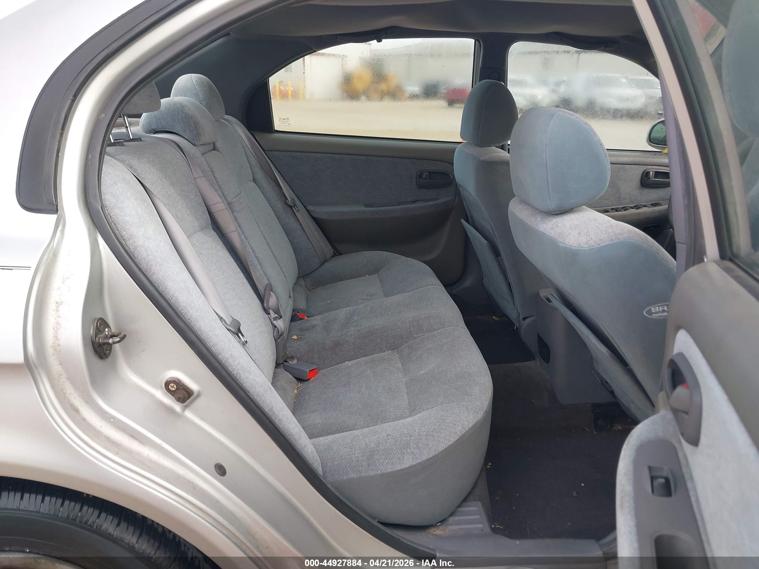 2004 Kia Optima Ex/lx Серебряный vin: KNAGD126445313097