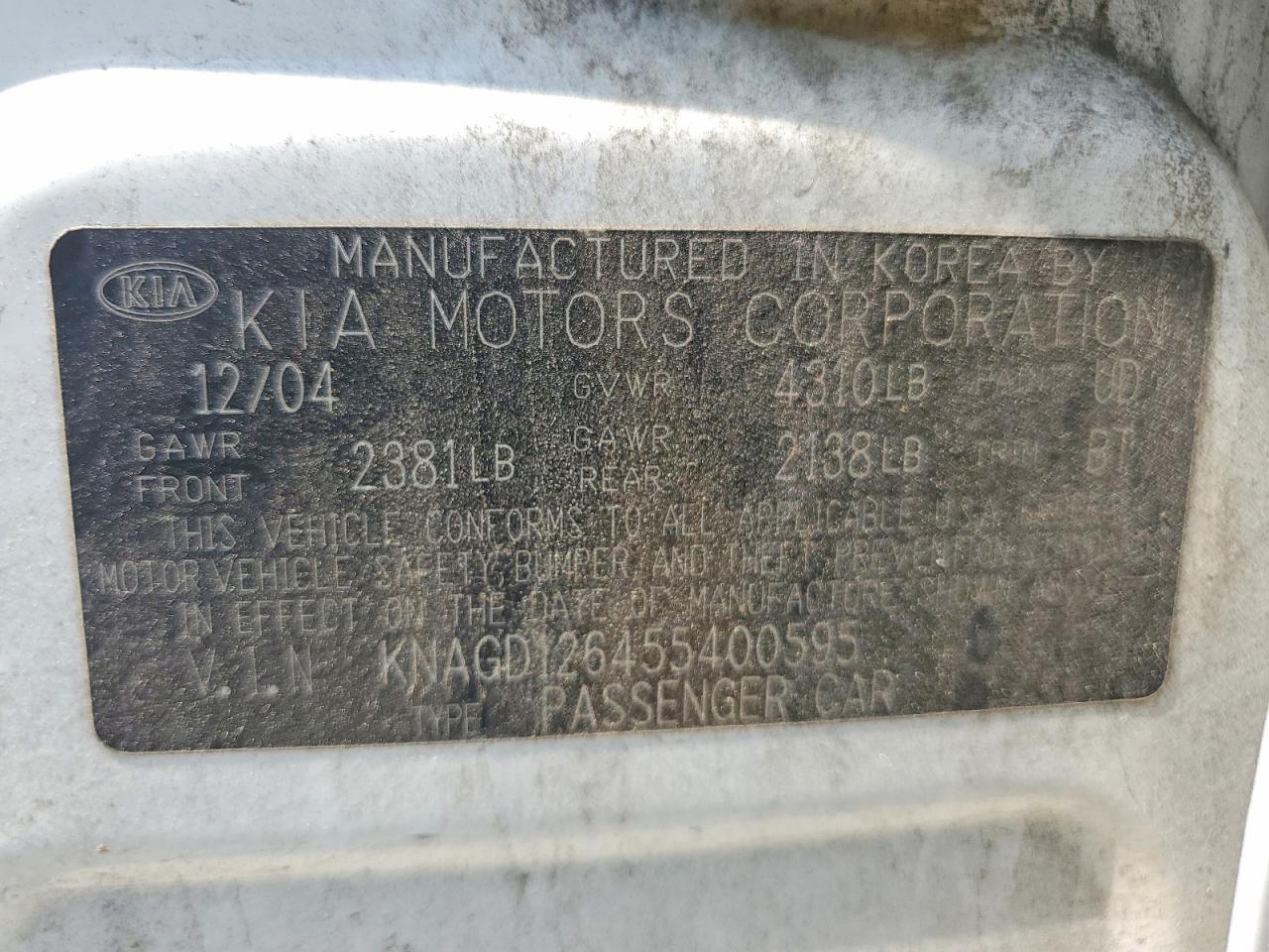 2005 Kia Optima Lx White vin: KNAGD126455400595