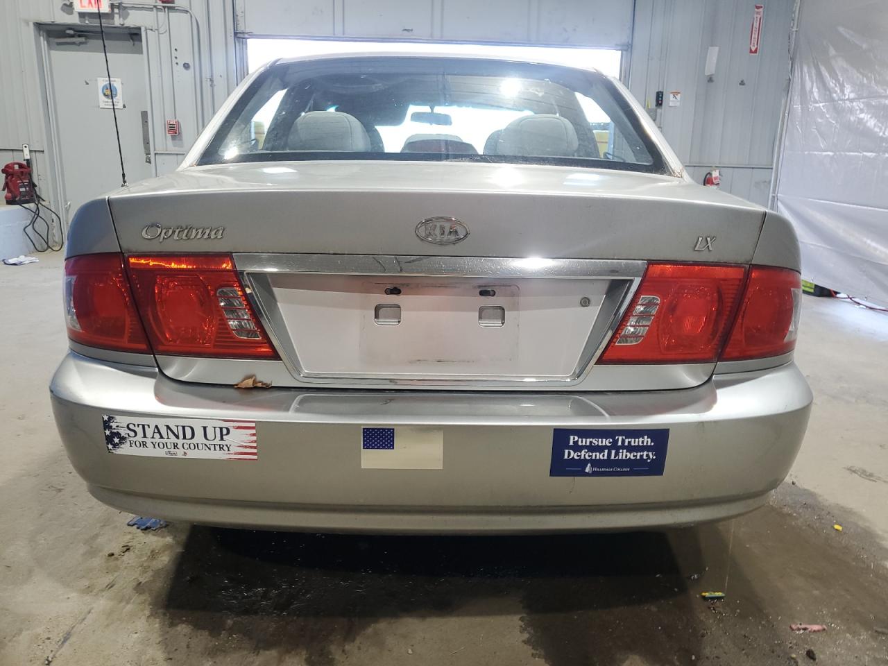 2004 Kia Optima Lx Silver vin: KNAGD126545257834