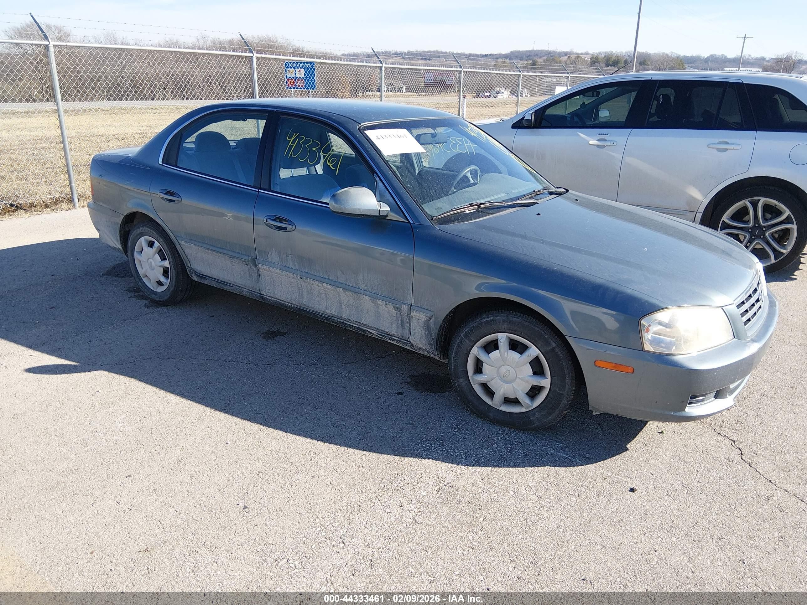 2001 Kia Optima Lx/se Light Blue vin: KNAGD126715089349