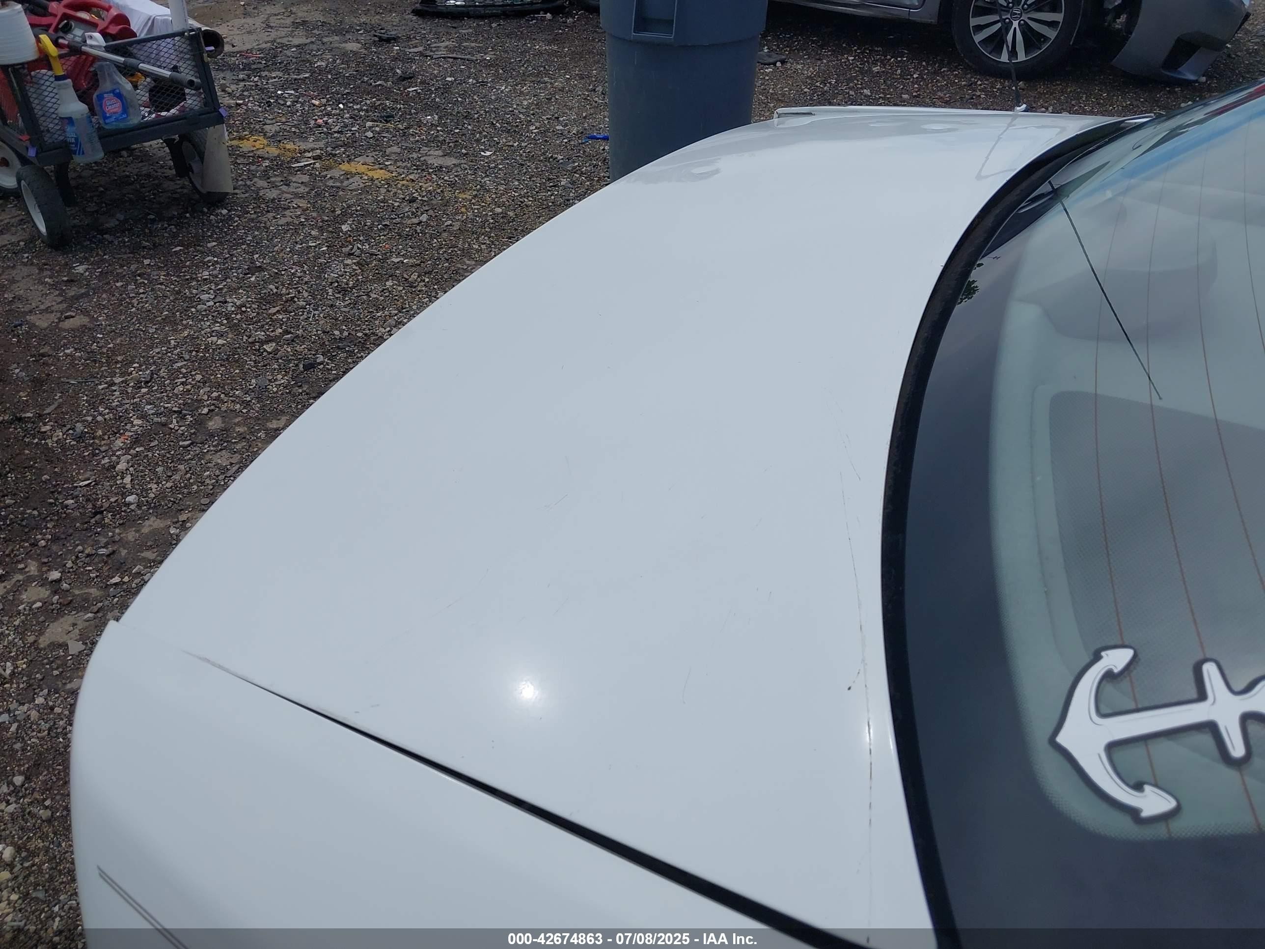 2005 Kia Optima Ex/lx White vin: KNAGD126755382111