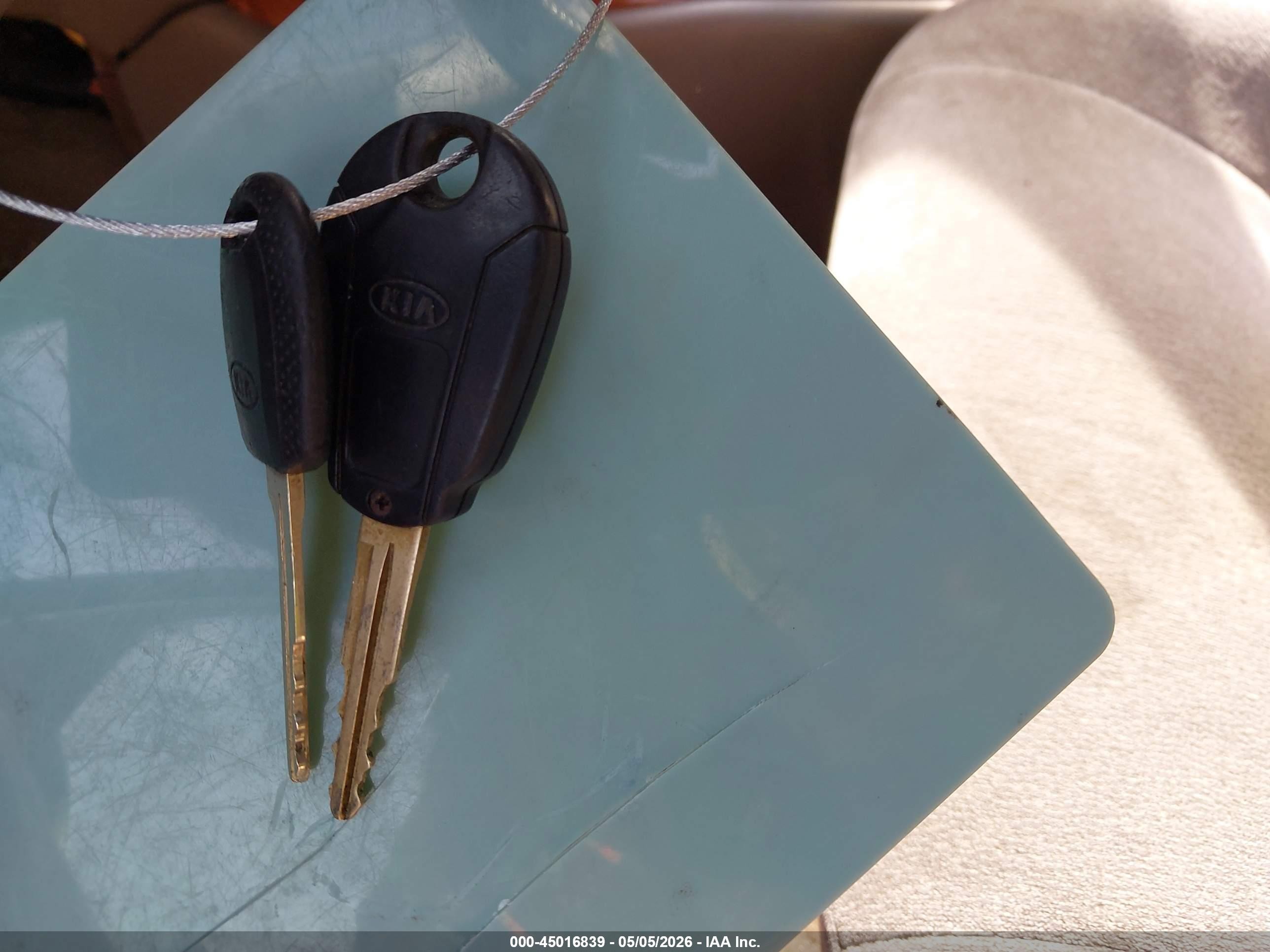 2002 Kia Optima Lx/se Gold vin: KNAGD126925149469
