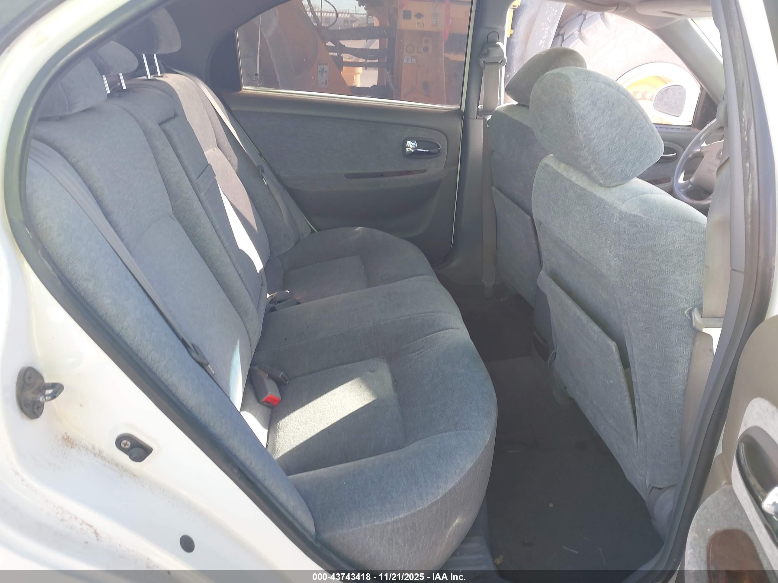 2004 Kia Optima Ex/lx White vin: KNAGD126945309398