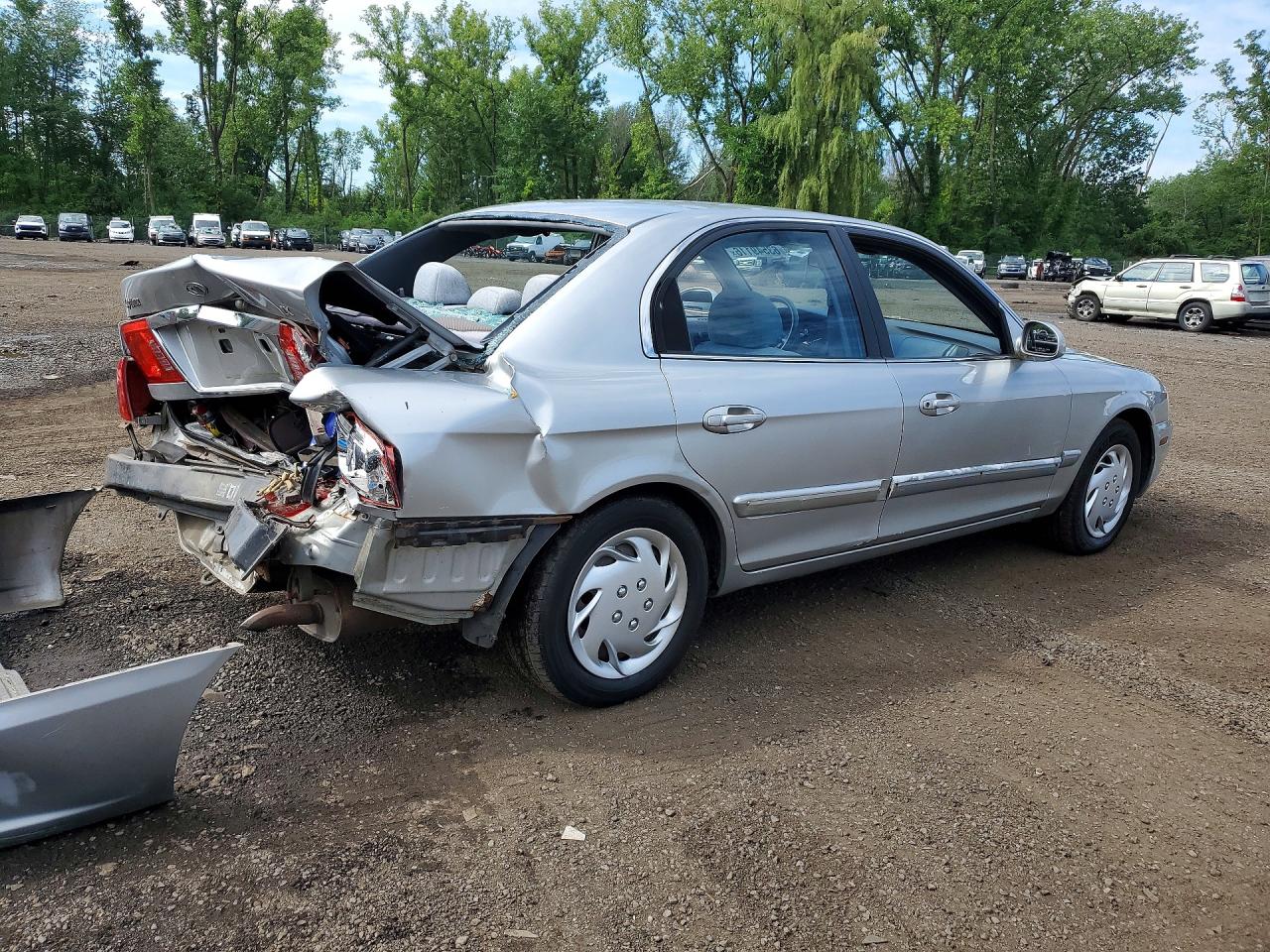 2004 Kia Optima Lx Silver vin: KNAGD126X45271759