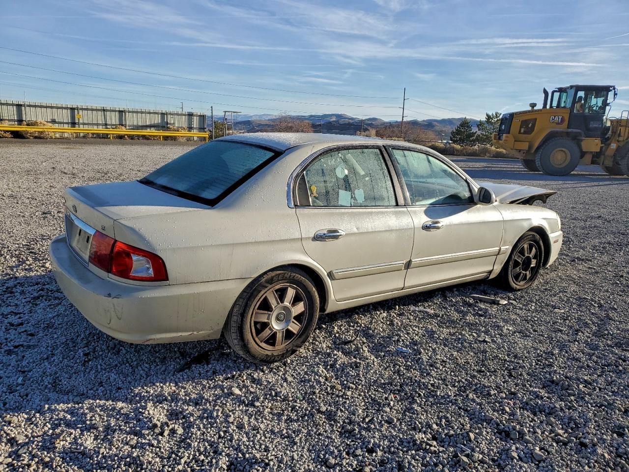 2004 Kia Optima Lx White vin: KNAGD126X45369934