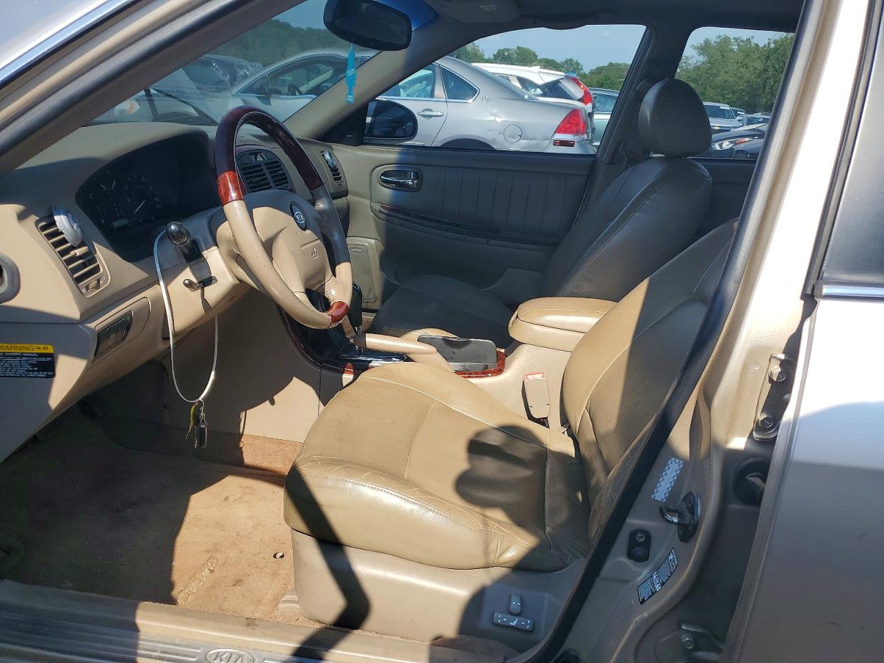 2004 Kia Optima Lx V6 Silver vin: KNAGD128145320414