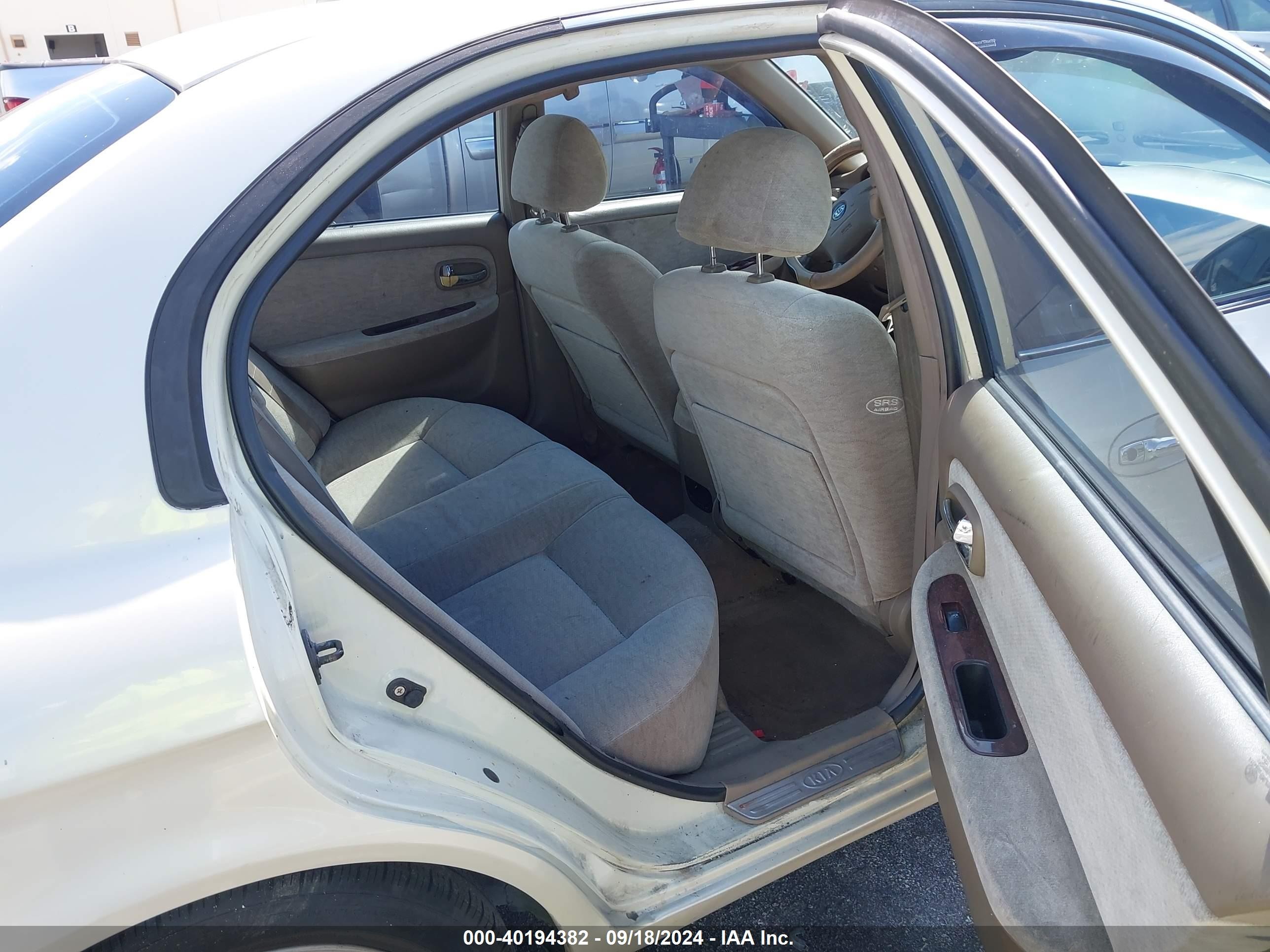 2004 Kia Optima Ex V6/lx V6 Beige vin: KNAGD128145356281