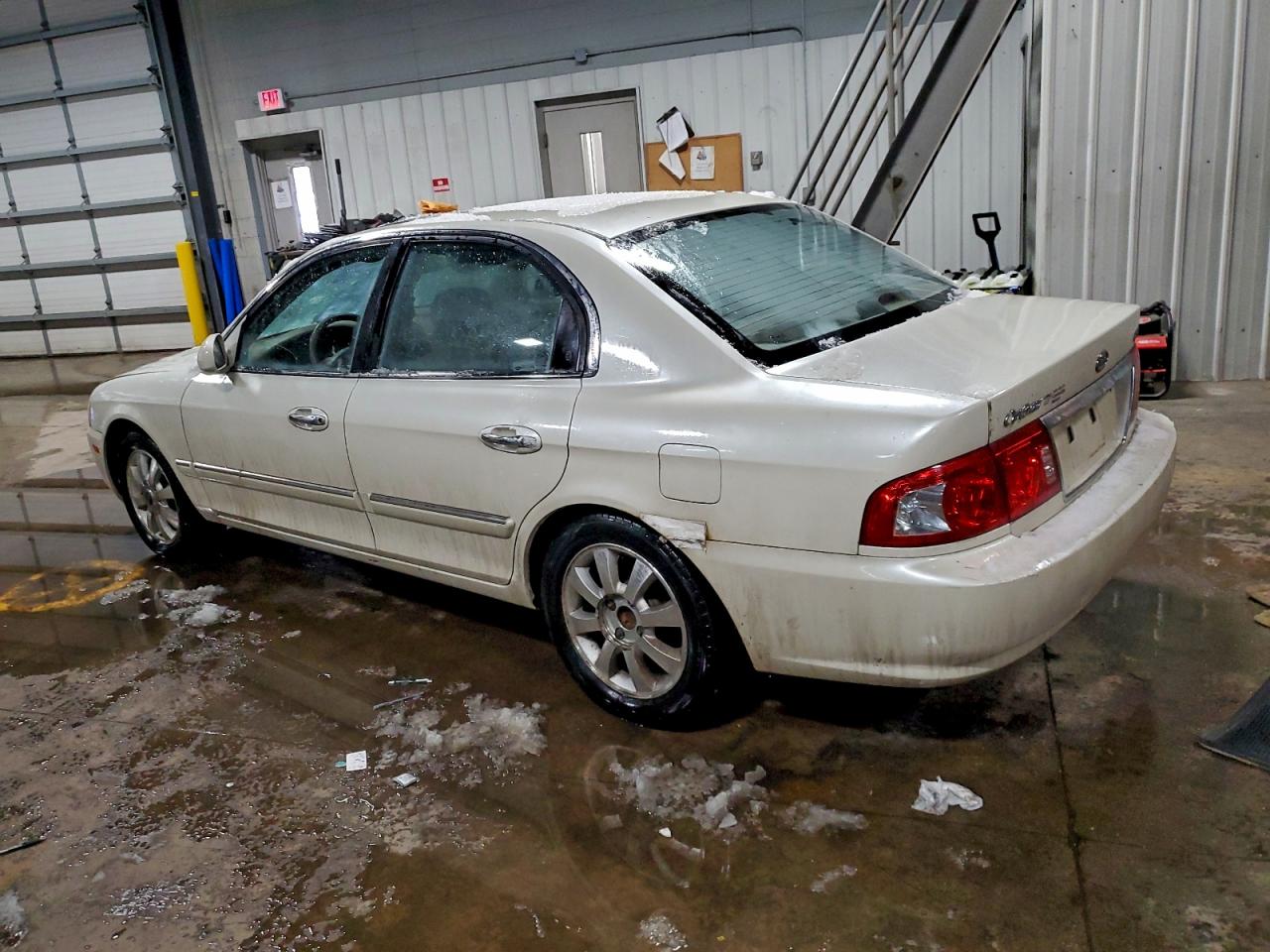 2004 Kia Optima Lx White vin: KNAGD128245312998