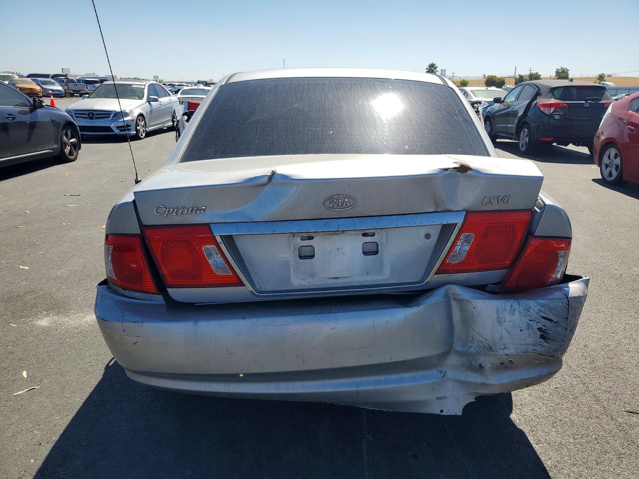 2006 Kia Optima Lx V6 Silver vin: KNAGD128265442248