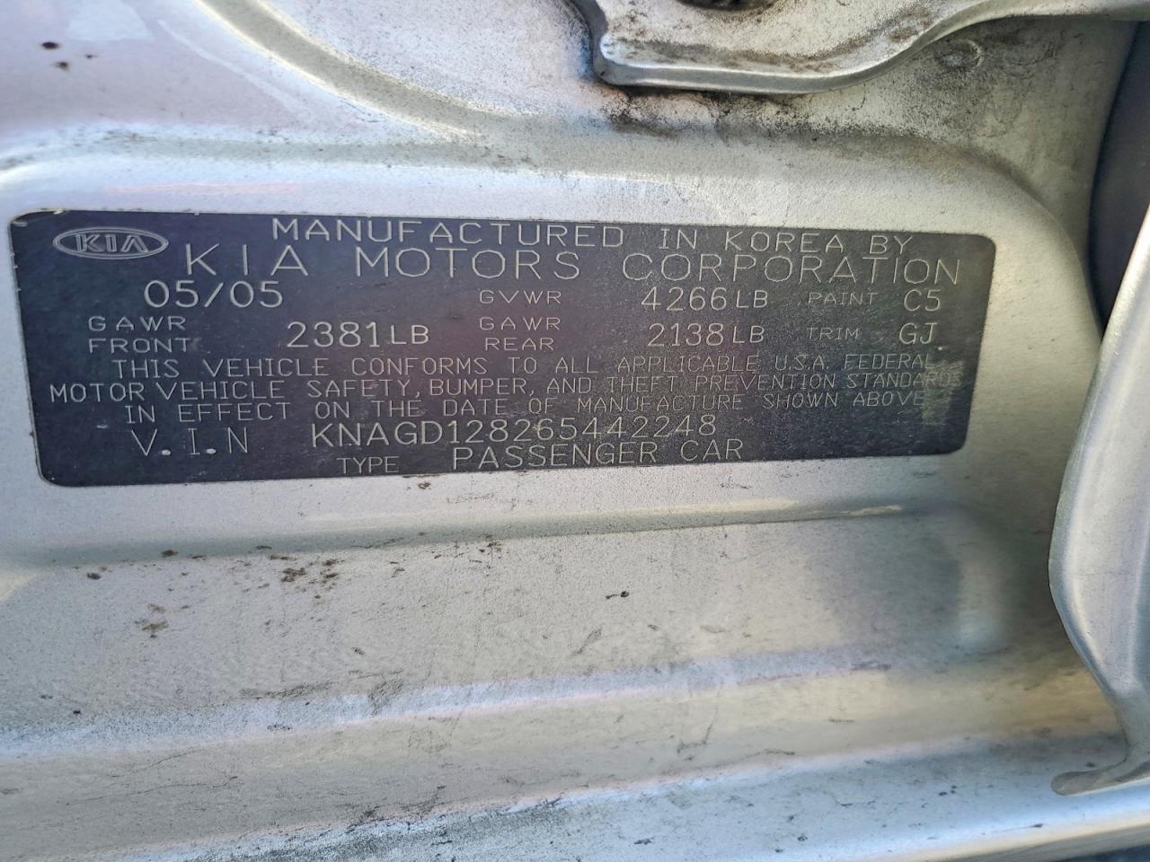 2006 Kia Optima Lx V6 Silver vin: KNAGD128265442248