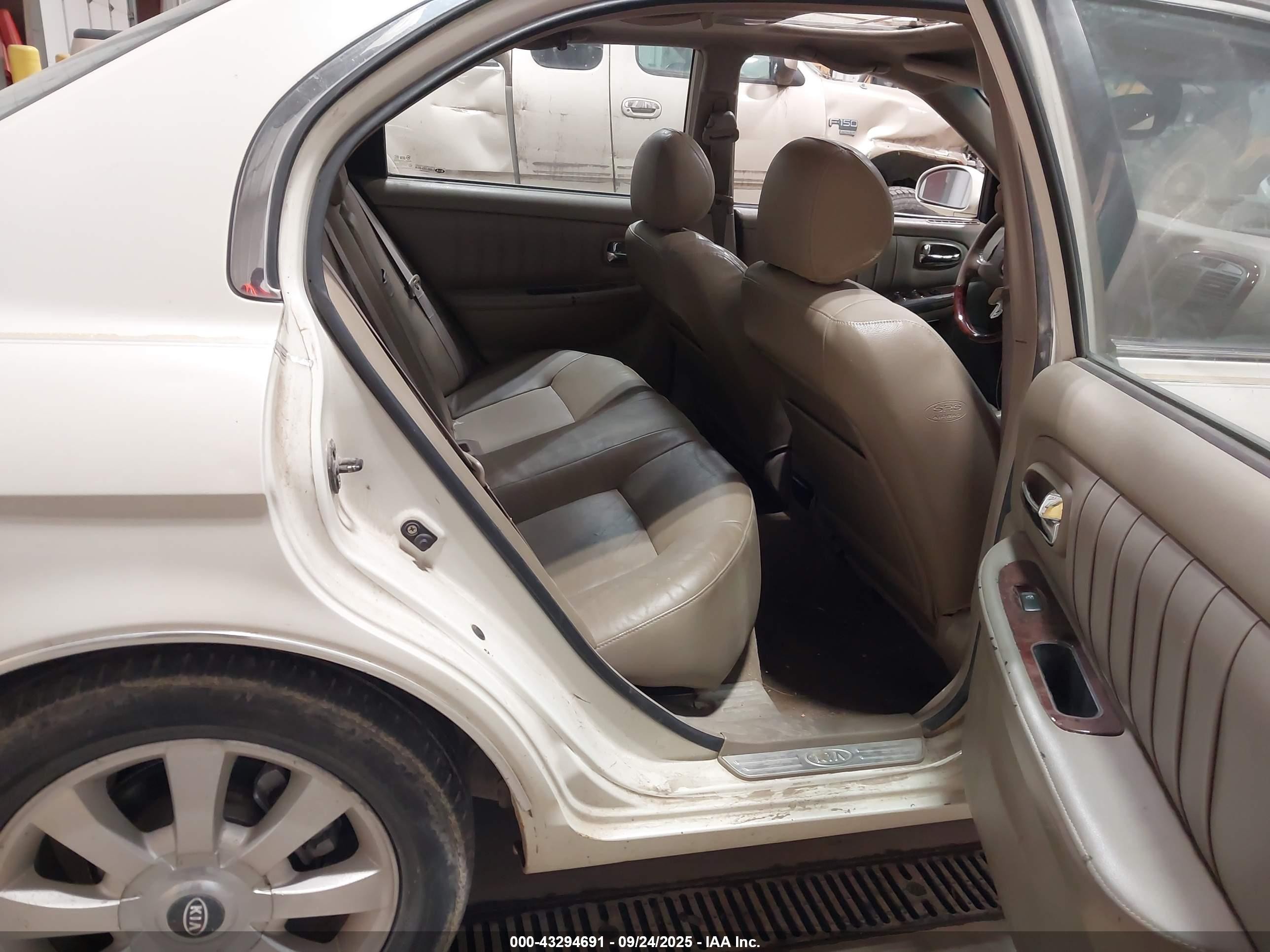 2004 Kia Optima Ex V6/lx V6 Кремовый vin: KNAGD128345303646