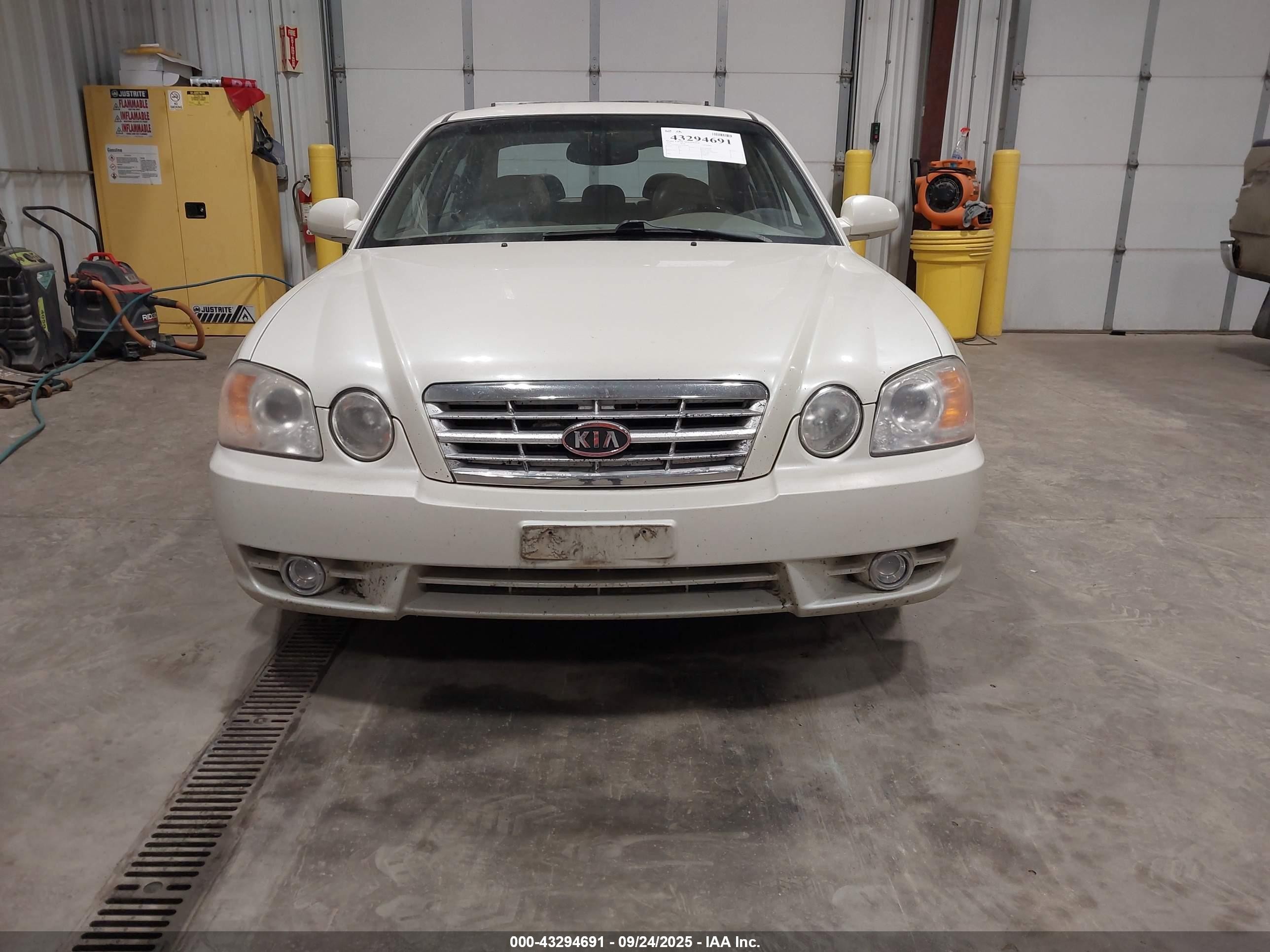 2004 Kia Optima Ex V6/lx V6 Кремовый vin: KNAGD128345303646