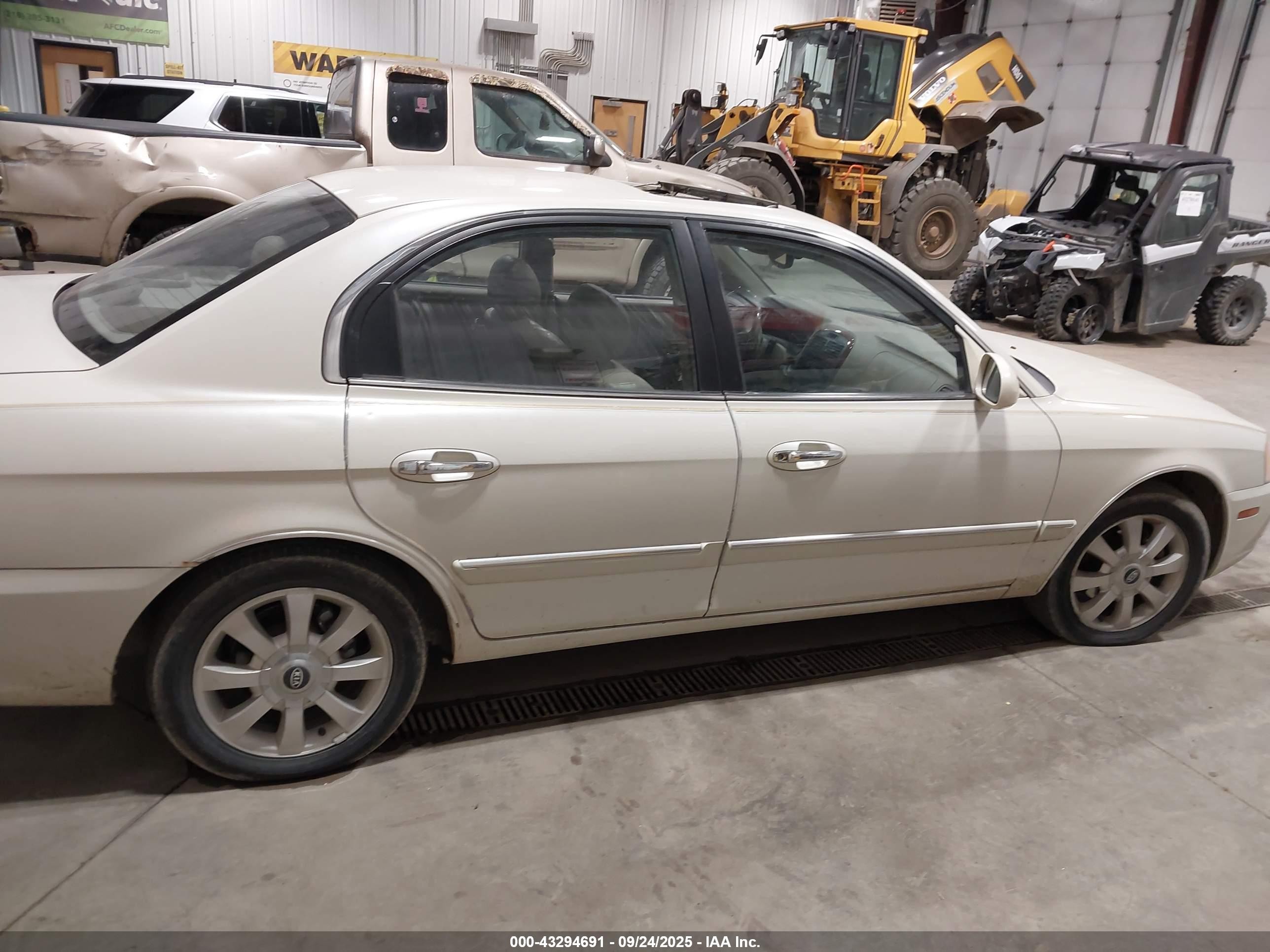 2004 Kia Optima Ex V6/lx V6 Кремовый vin: KNAGD128345303646